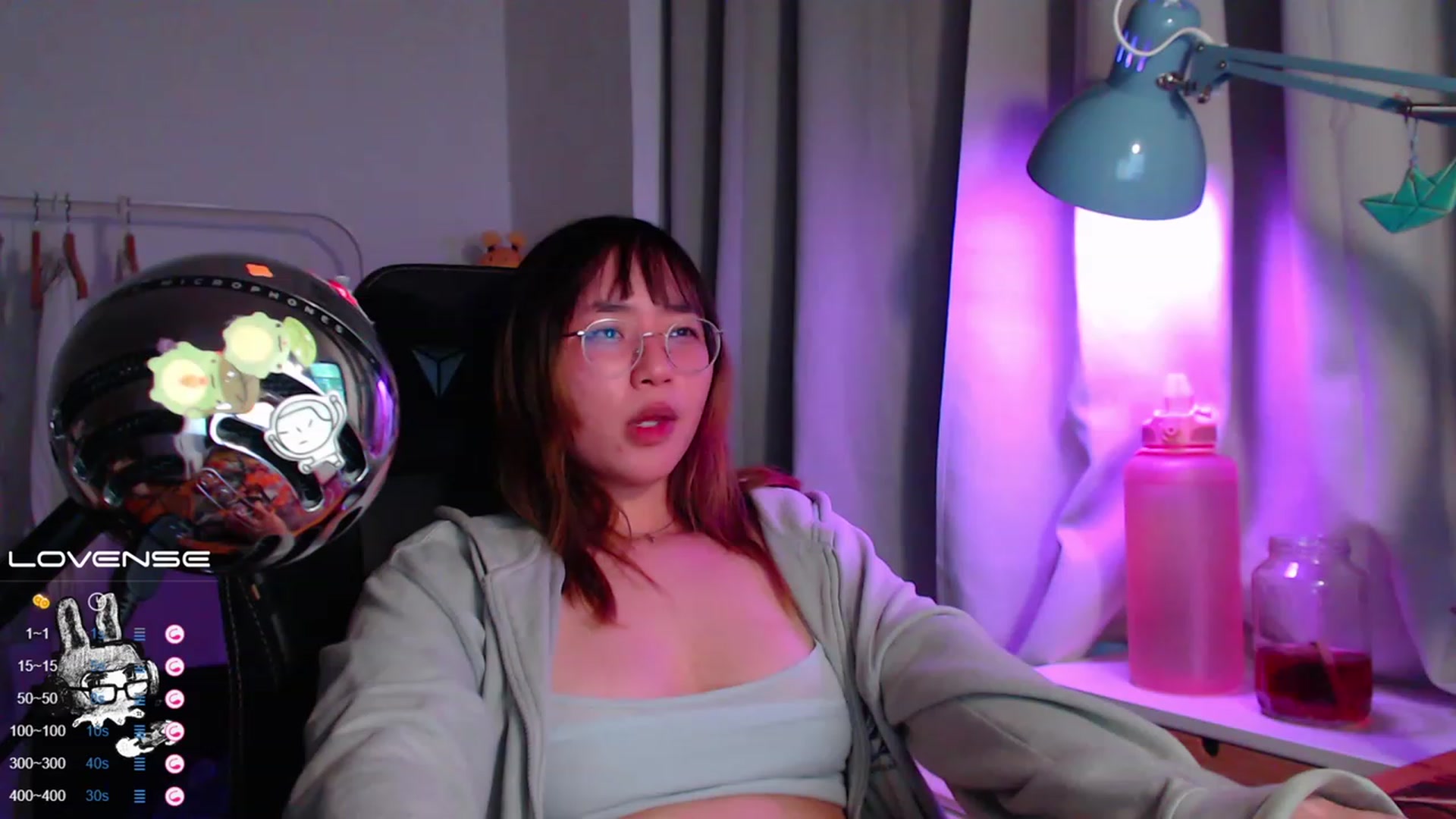 Gallery image thumbnail from Kuromin's myfreecams stream on, 06/17/2023, 20:28 image 16 of 20