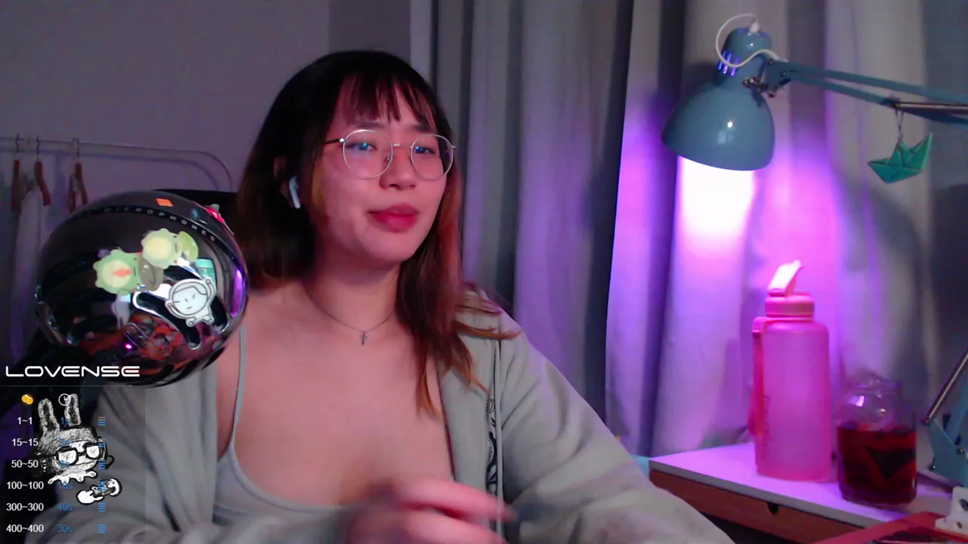 Gallery image thumbnail from Kuromin's myfreecams stream on, 06/17/2023, 20:28 image 1 of 20