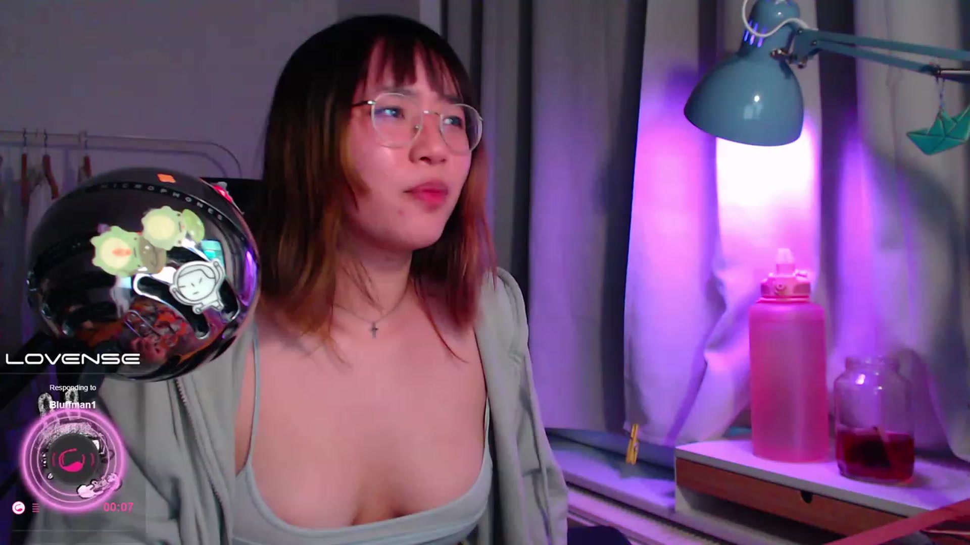 Gallery image thumbnail from Kuromin's myfreecams stream on, 06/17/2023, 20:28 image 15 of 20