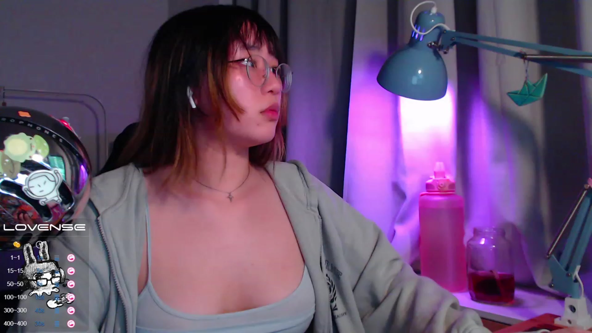 Gallery image thumbnail from Kuromin's myfreecams stream on, 06/17/2023, 20:28 image 20 of 20