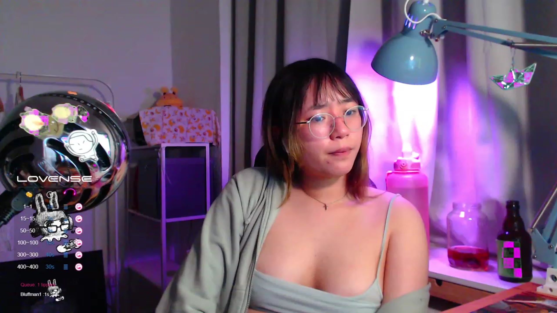 Gallery image thumbnail from Kuromin's myfreecams stream on, 06/17/2023, 21:54 image 16 of 20
