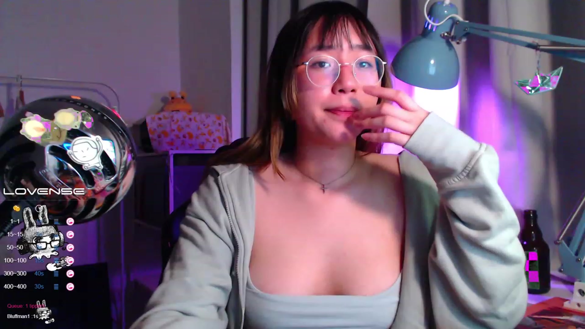 Gallery image thumbnail from Kuromin's myfreecams stream on, 06/17/2023, 21:54 image 15 of 20