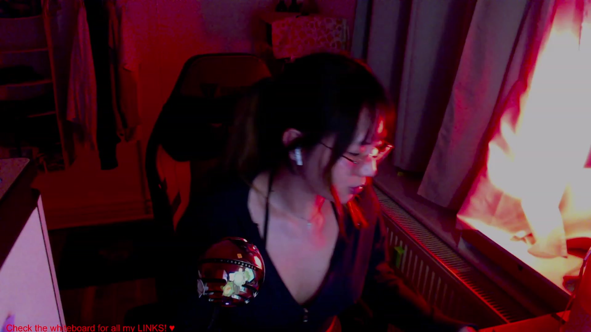 Gallery image thumbnail from Kuromin's myfreecams stream on, 06/20/2023, 24:04 image 9 of 20