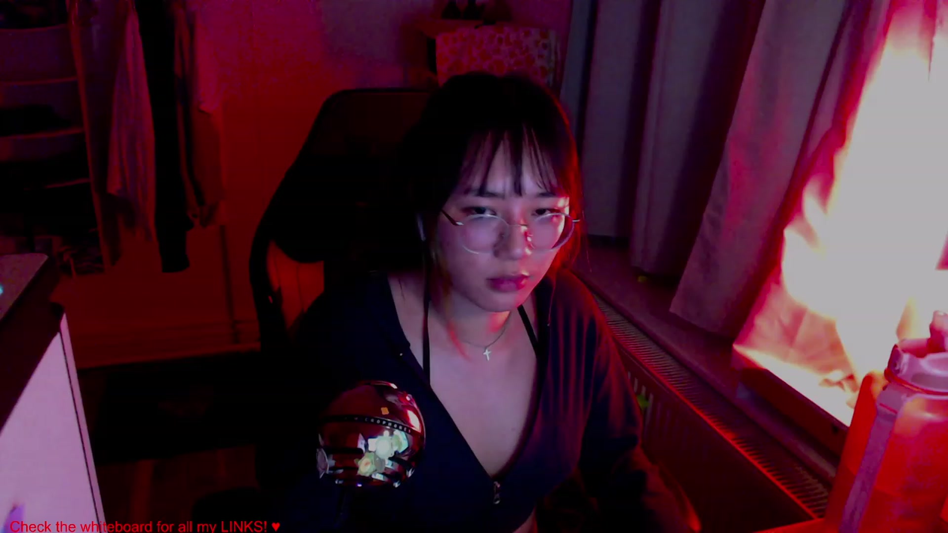 Gallery image thumbnail from Kuromin's myfreecams stream on, 06/20/2023, 24:04 image 18 of 20