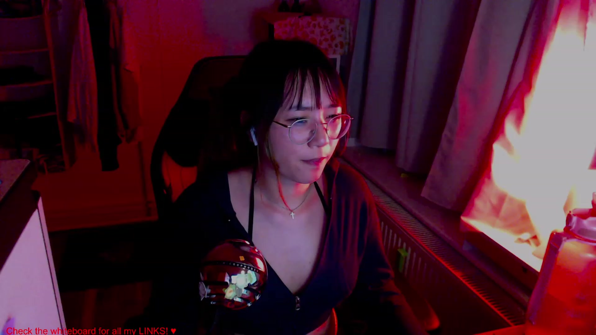 Gallery image thumbnail from Kuromin's myfreecams stream on, 06/20/2023, 24:04 image 17 of 20