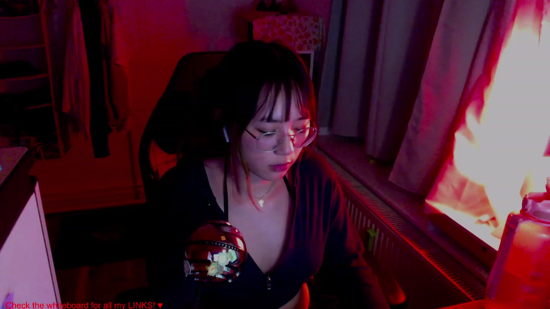Gallery image thumbnail from Kuromin's myfreecams stream on, 06/20/2023, 24:04 image 16 of 20