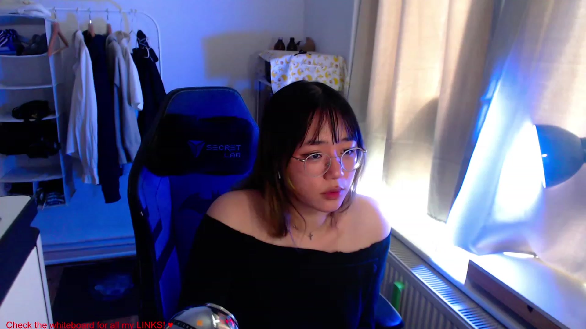 Gallery image thumbnail from Kuromin's myfreecams stream on, 06/20/2023, 13:53 image 7 of 20