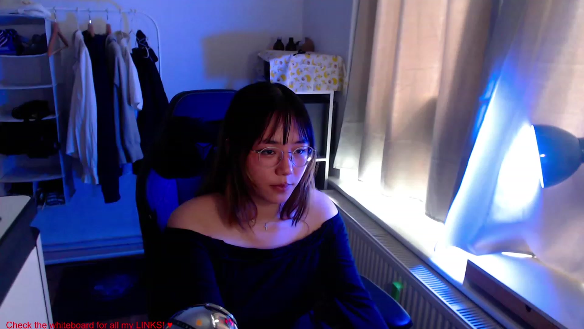 Gallery image thumbnail from Kuromin's myfreecams stream on, 06/20/2023, 13:53 image 11 of 20