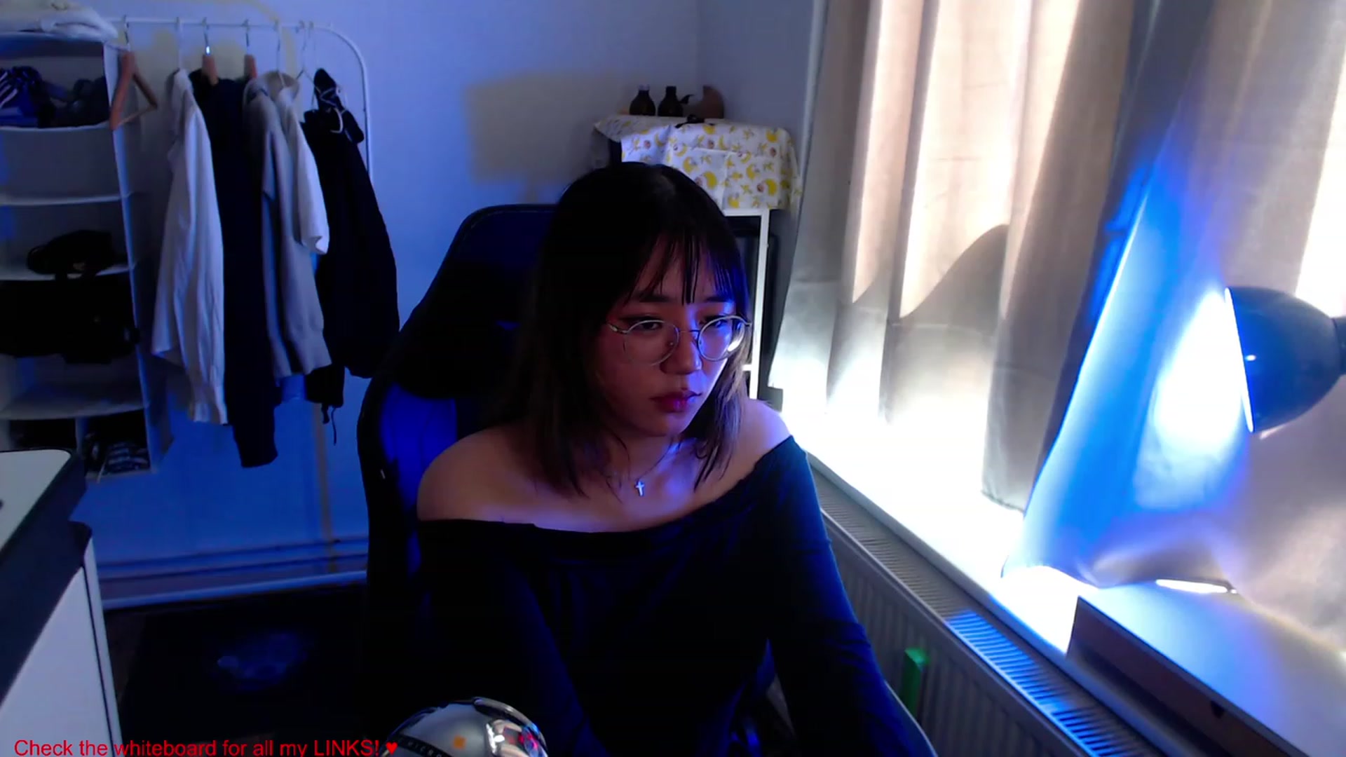 Gallery image thumbnail from Kuromin's myfreecams stream on, 06/20/2023, 13:53 image 10 of 20