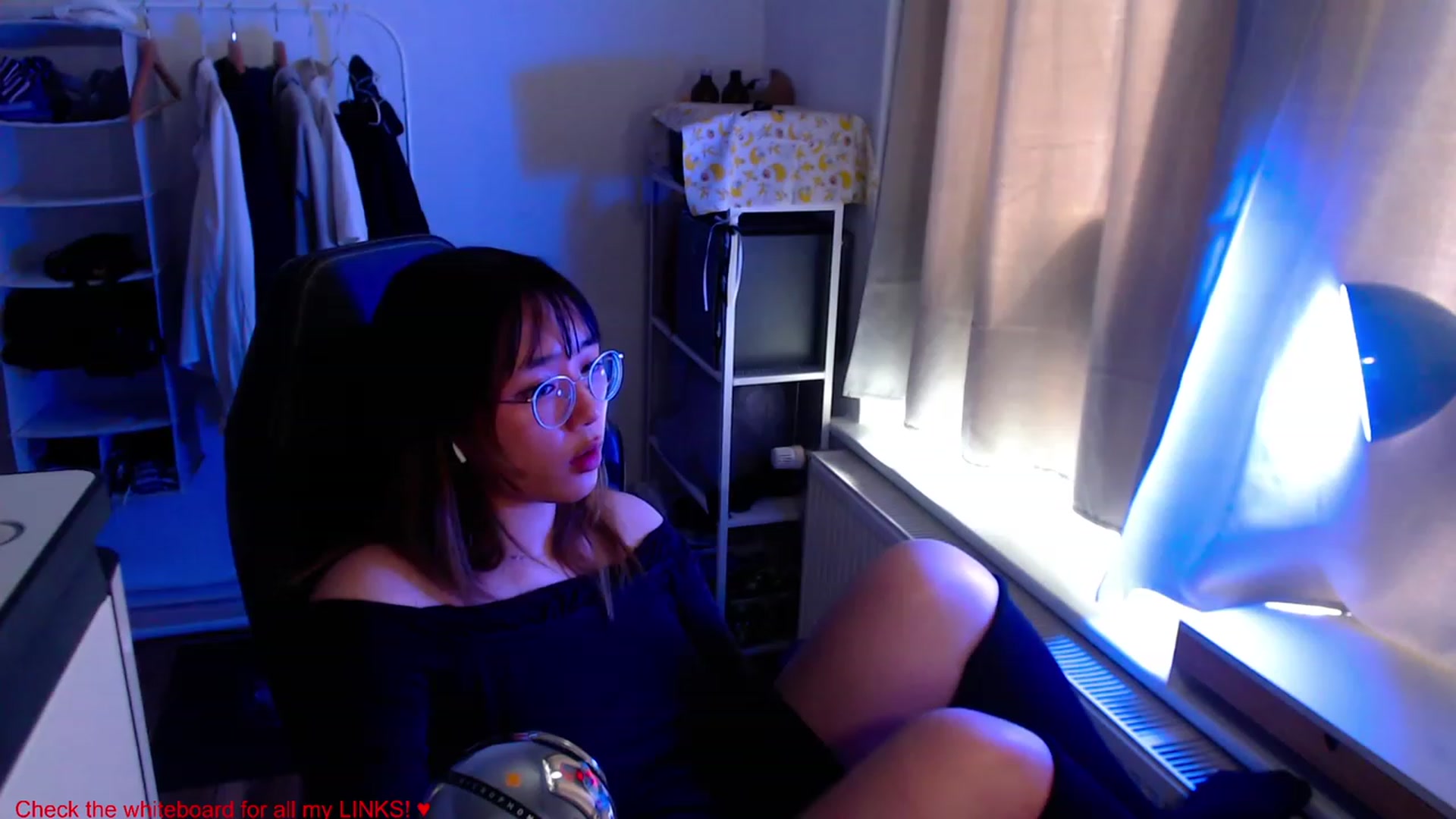 Gallery image thumbnail from Kuromin's myfreecams stream on, 06/20/2023, 13:53 image 2 of 20
