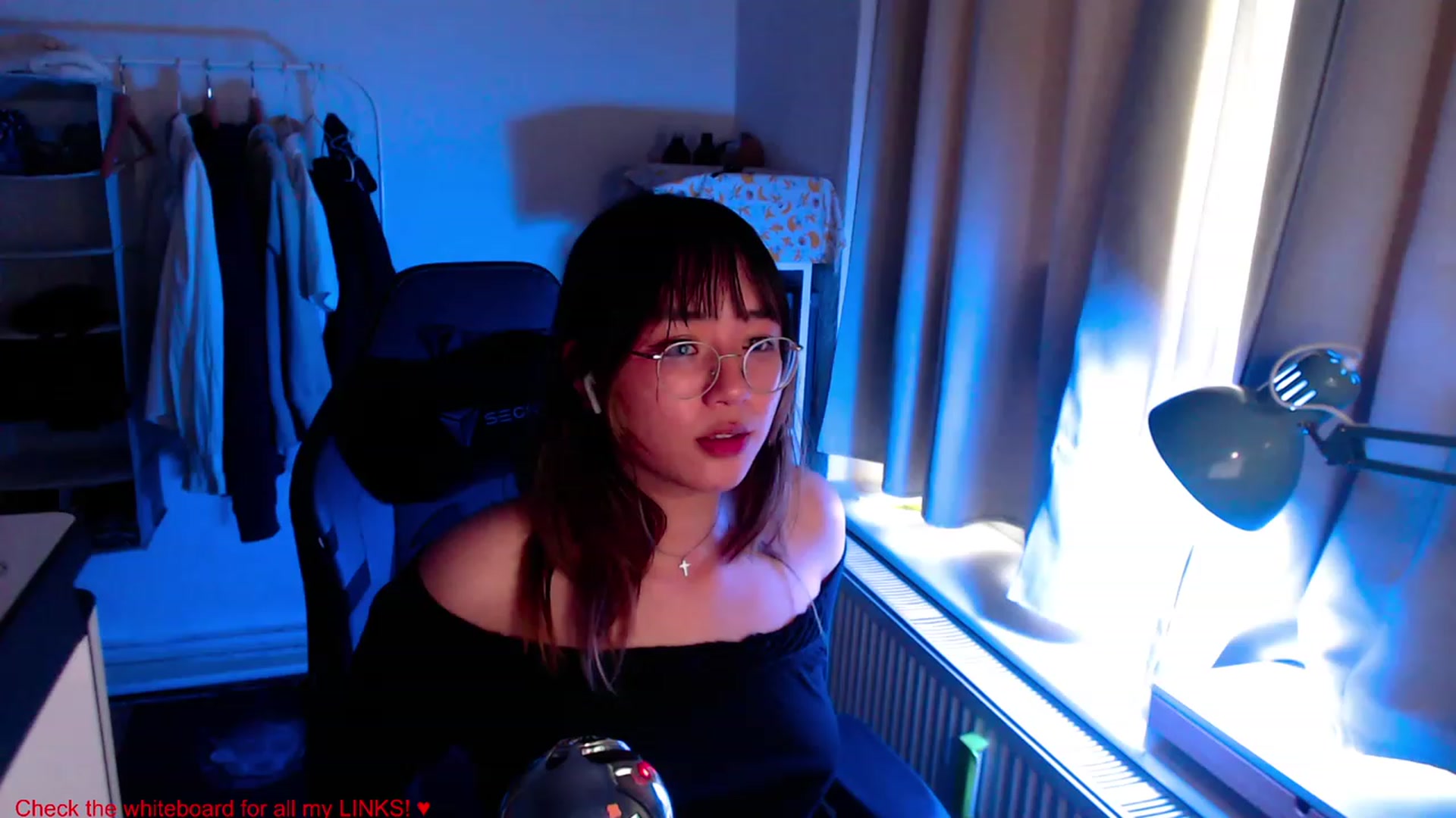 Gallery image thumbnail from Kuromin's myfreecams stream on, 06/20/2023, 19:54 image 5 of 20