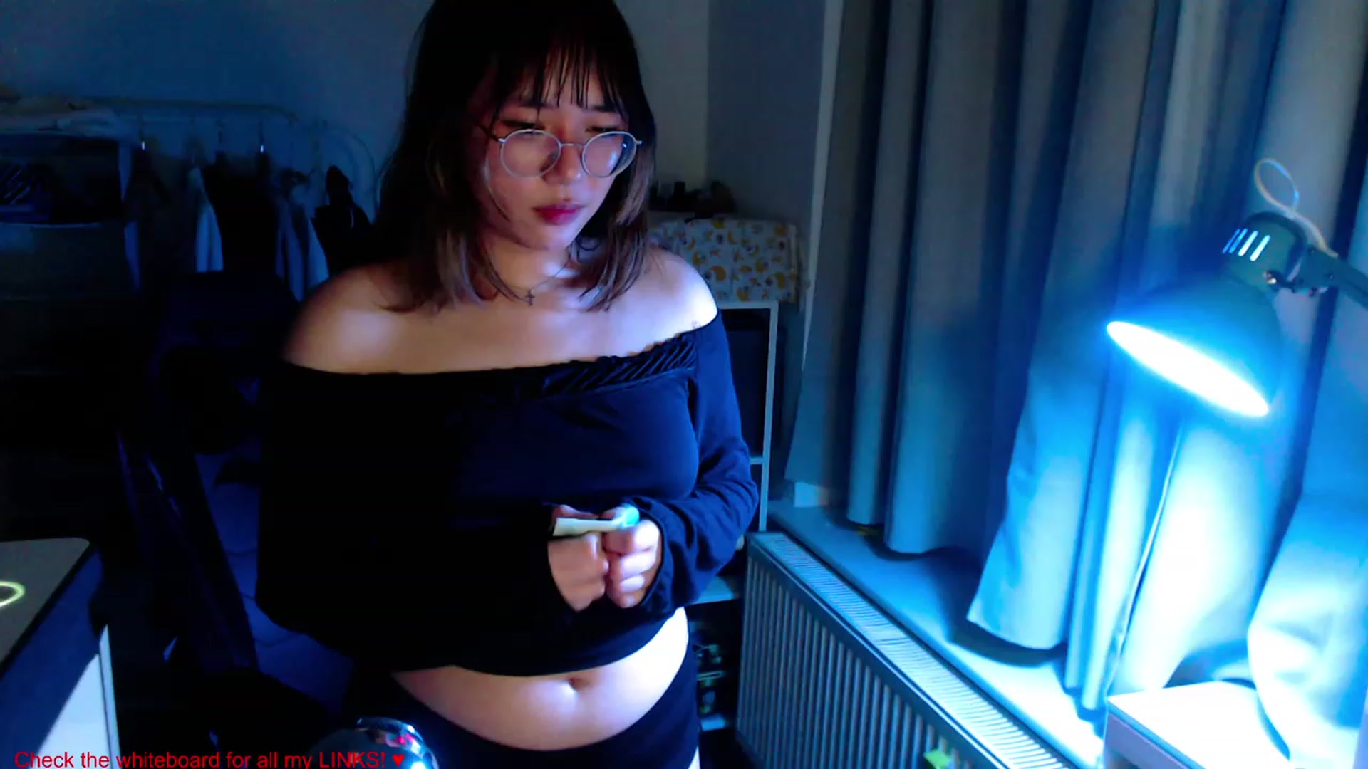 Gallery image thumbnail from Kuromin's myfreecams stream on, 06/20/2023, 21:24 image 17 of 20