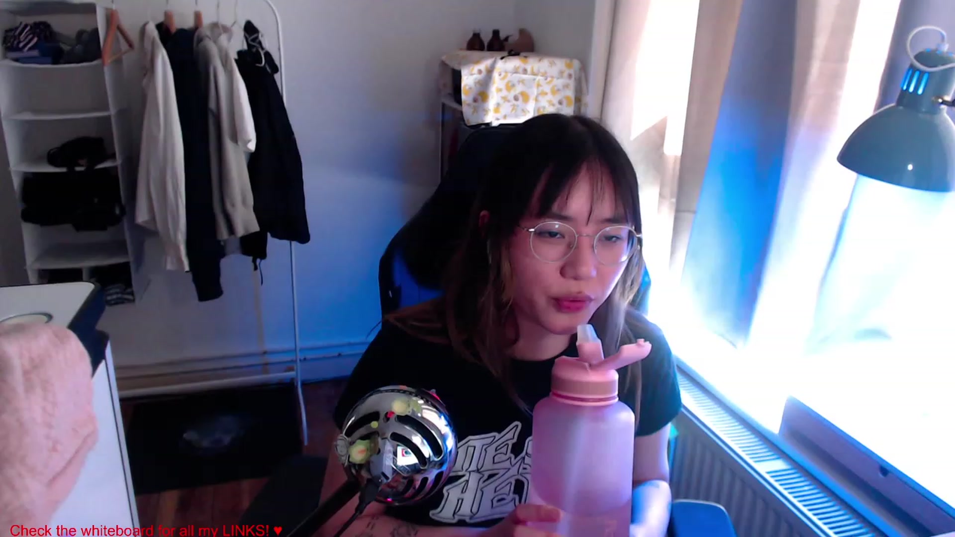 Gallery image thumbnail from Kuromin's myfreecams stream on, 06/21/2023, 14:54 image 19 of 20