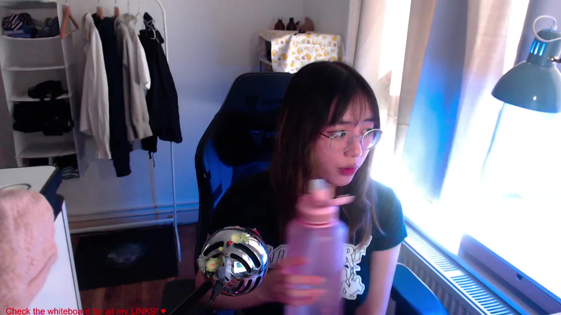 Gallery image thumbnail from Kuromin's myfreecams stream on, 06/21/2023, 14:54 image 15 of 20