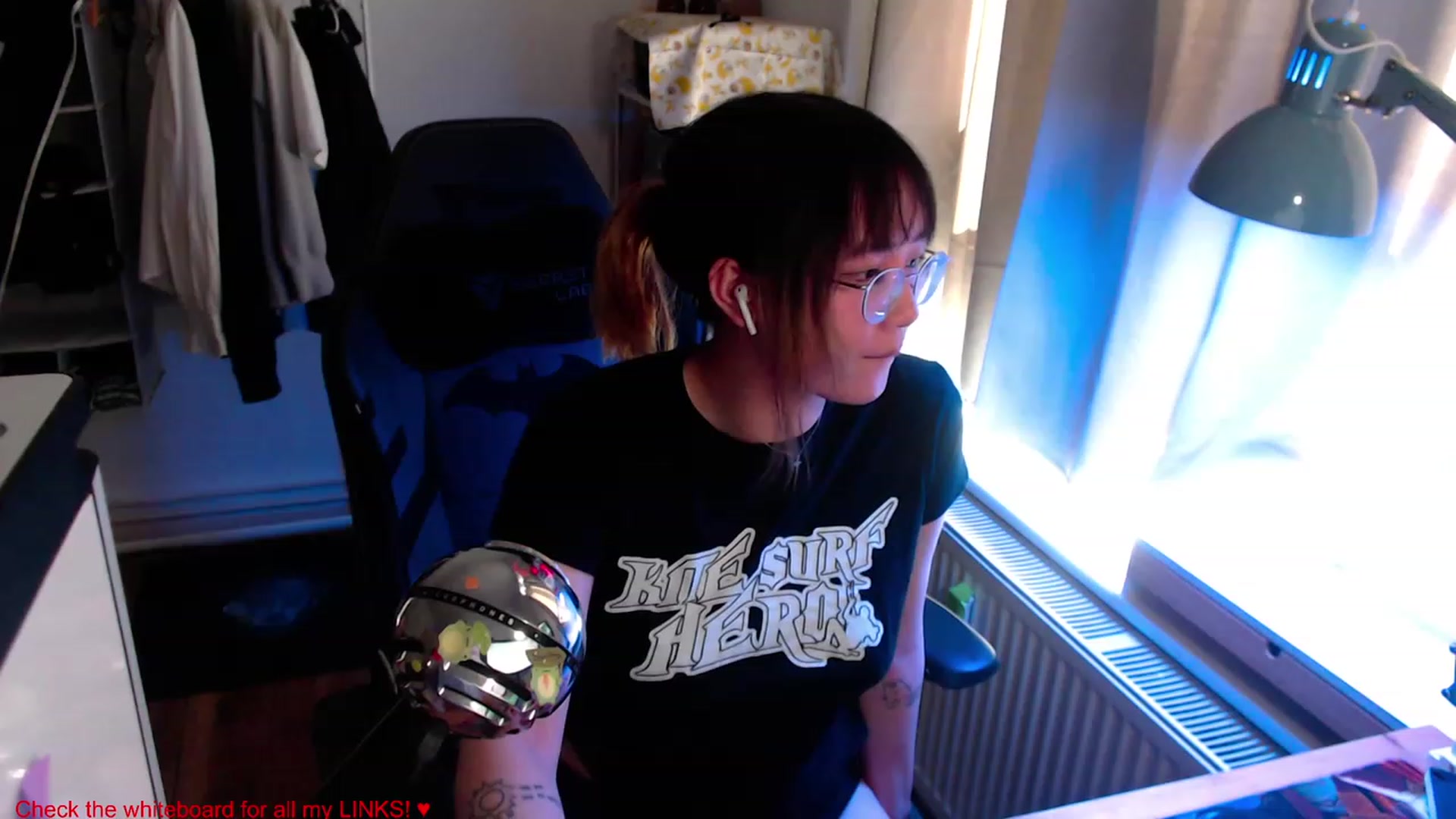 Gallery image thumbnail from Kuromin's myfreecams stream on, 06/21/2023, 14:54 image 6 of 20