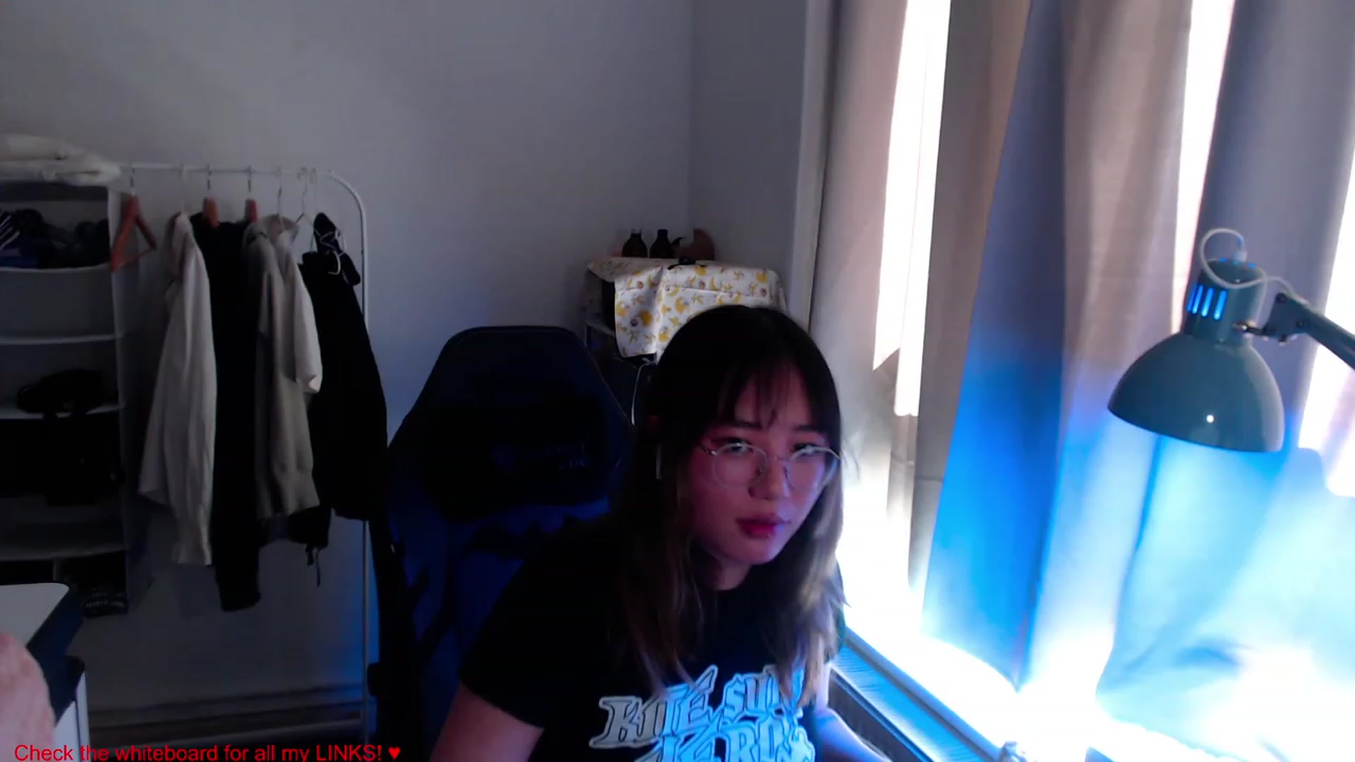 Gallery image thumbnail from Kuromin's myfreecams stream on, 06/21/2023, 14:54 image 13 of 20