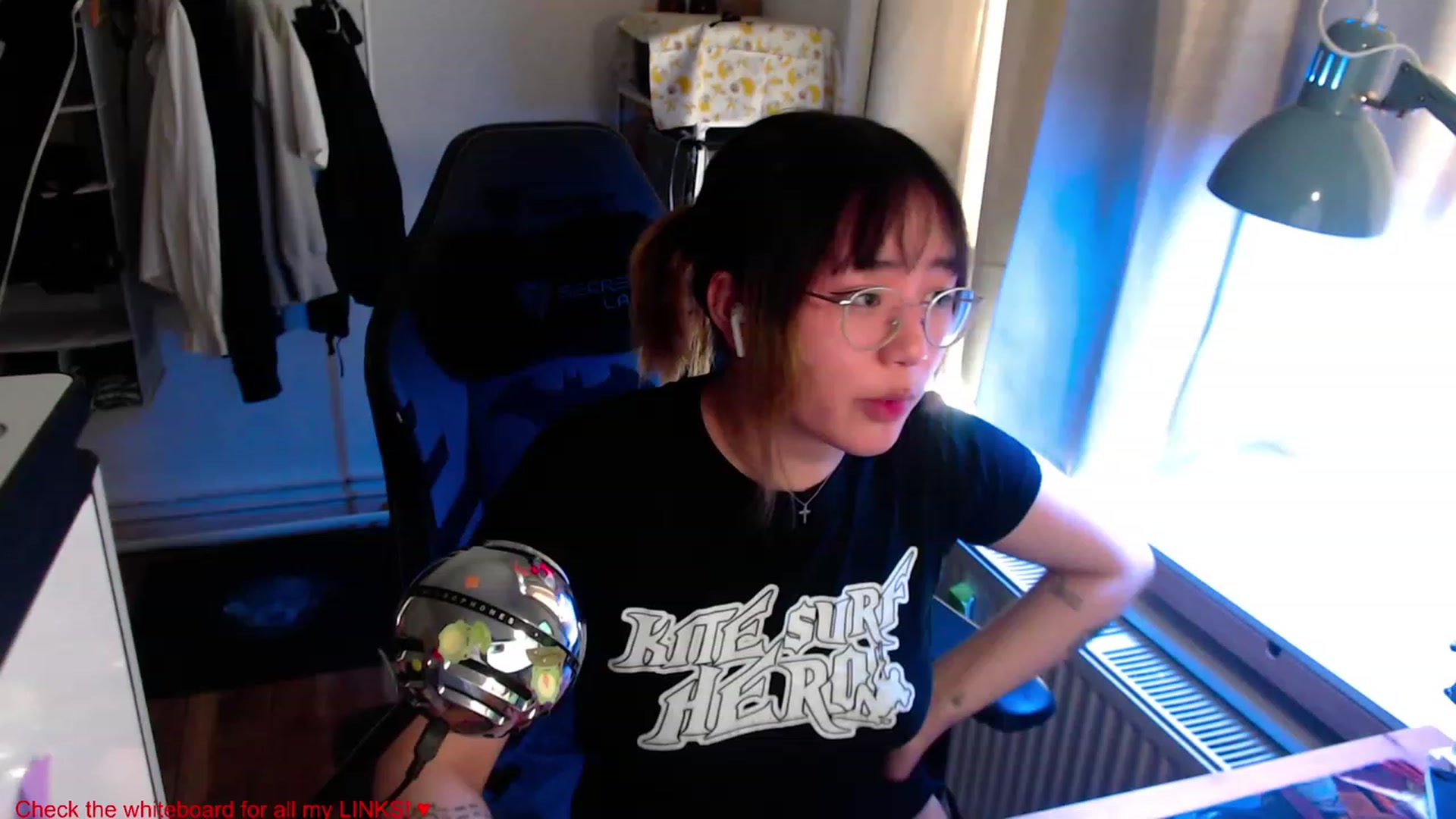 Gallery image thumbnail from Kuromin's myfreecams stream on, 06/21/2023, 14:54 image 4 of 20