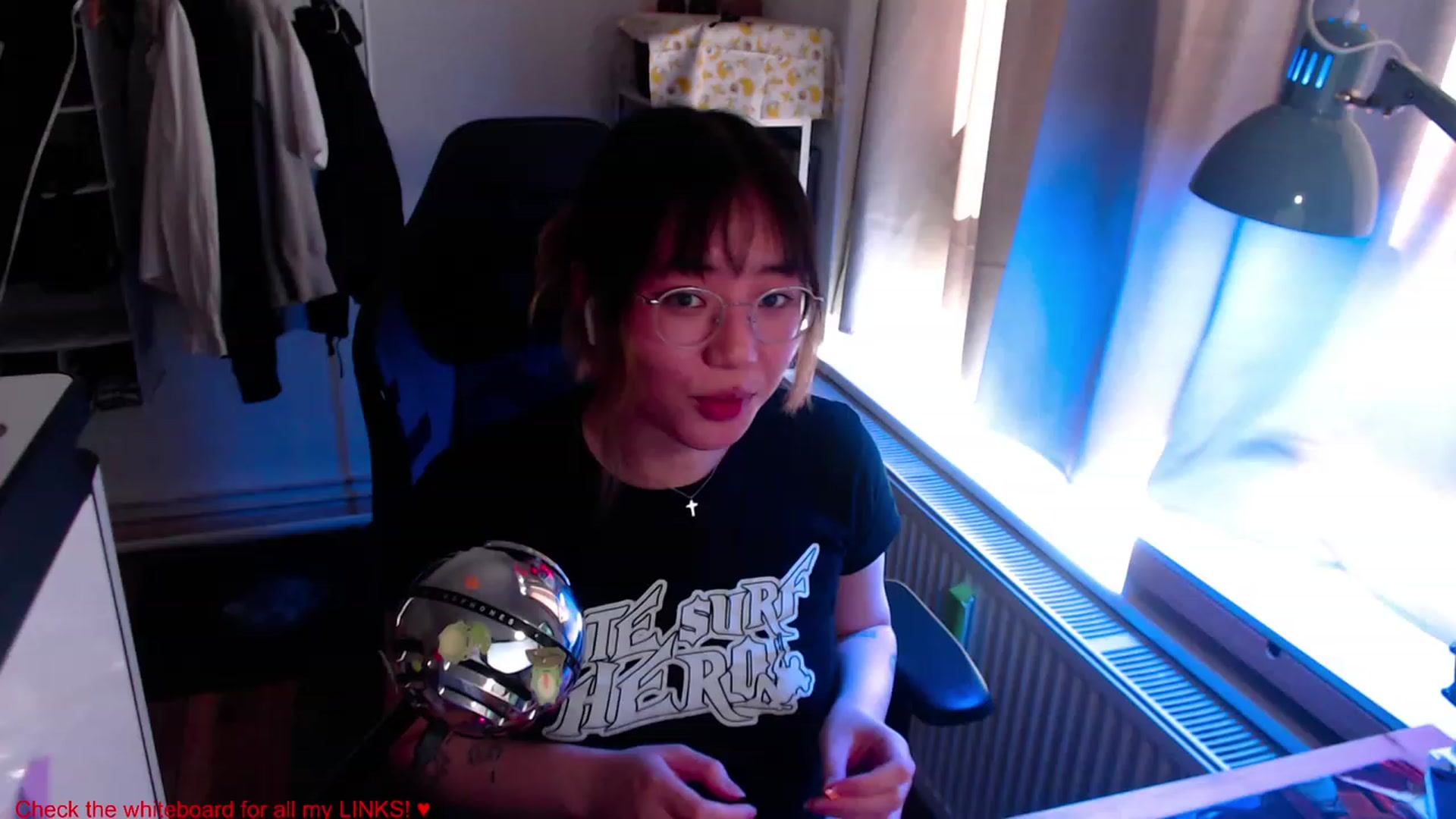 Gallery image thumbnail from Kuromin's myfreecams stream on, 06/21/2023, 14:54 image 8 of 20