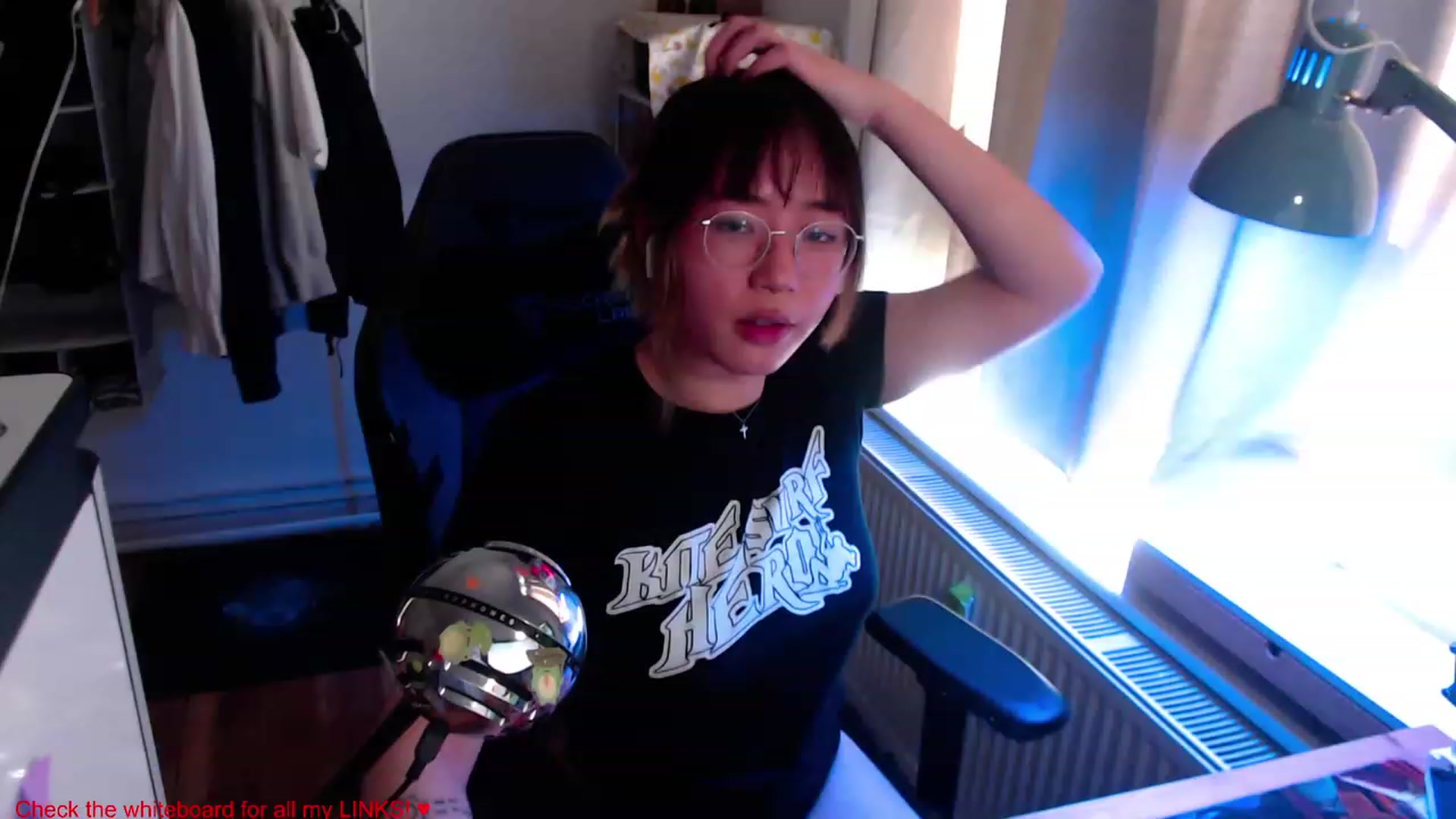 Gallery image thumbnail from Kuromin's myfreecams stream on, 06/21/2023, 14:54 image 9 of 20