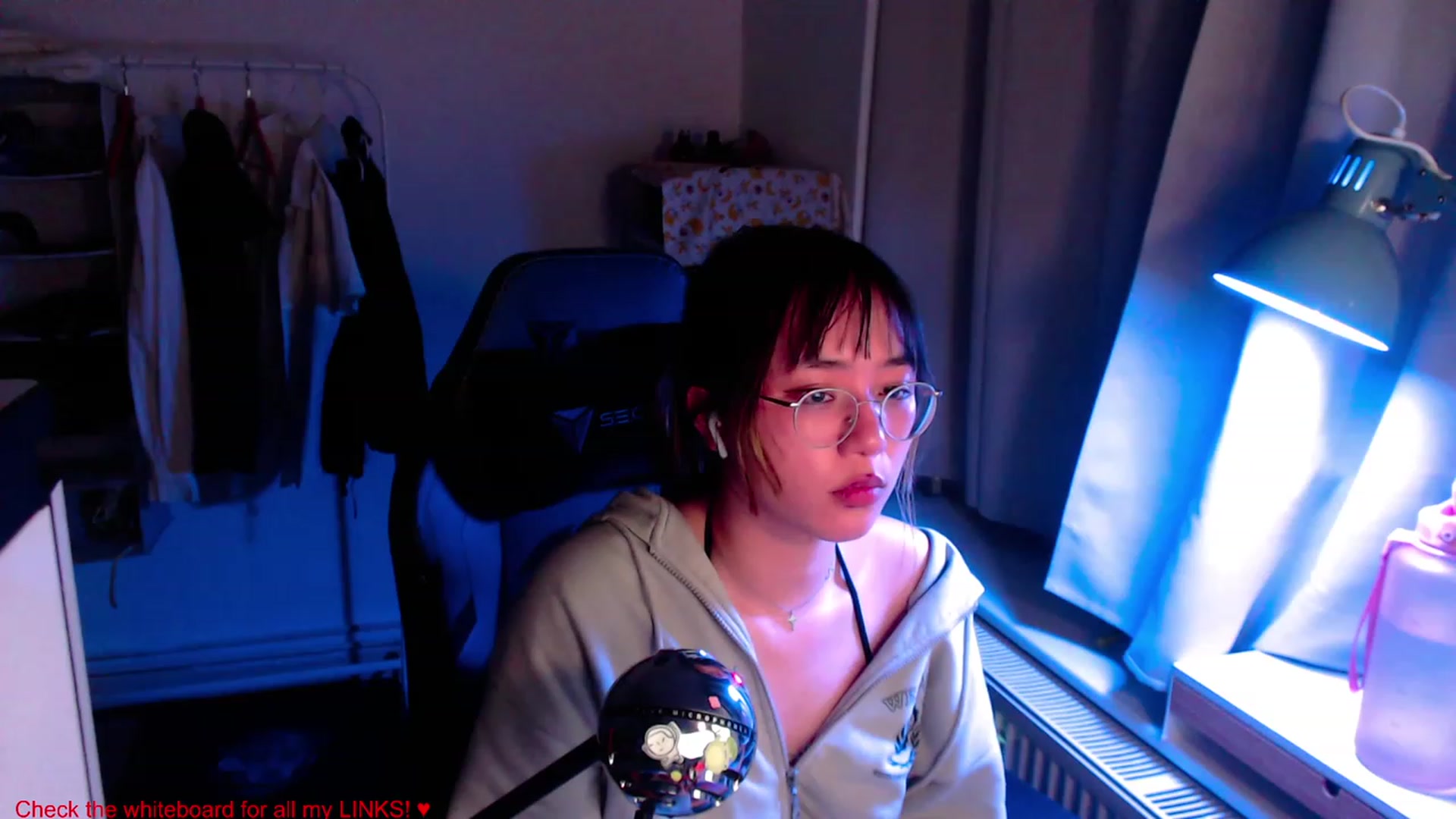 Gallery image thumbnail from Kuromin's myfreecams stream on, 06/22/2023, 22:10 image 5 of 20
