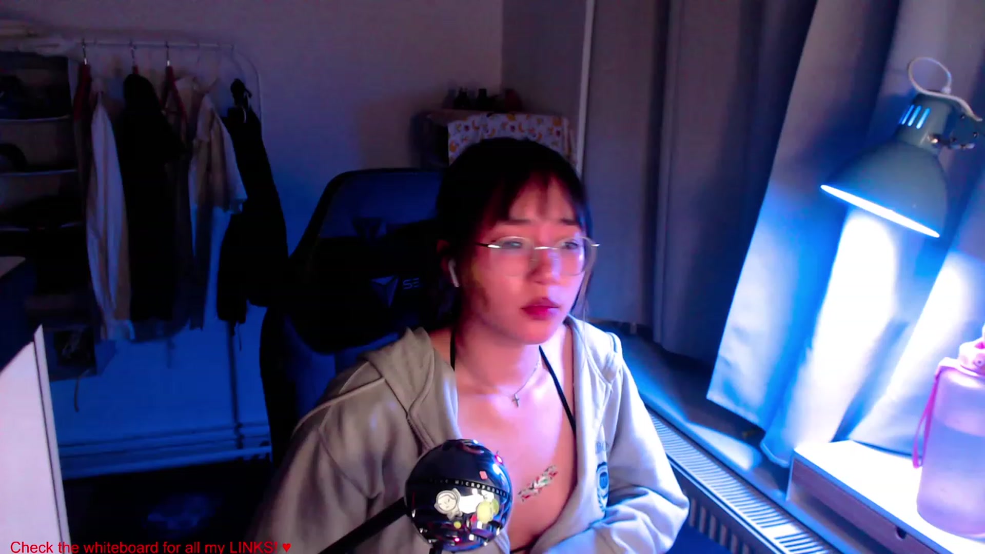 Gallery image thumbnail from Kuromin's myfreecams stream on, 06/22/2023, 22:10 image 4 of 20