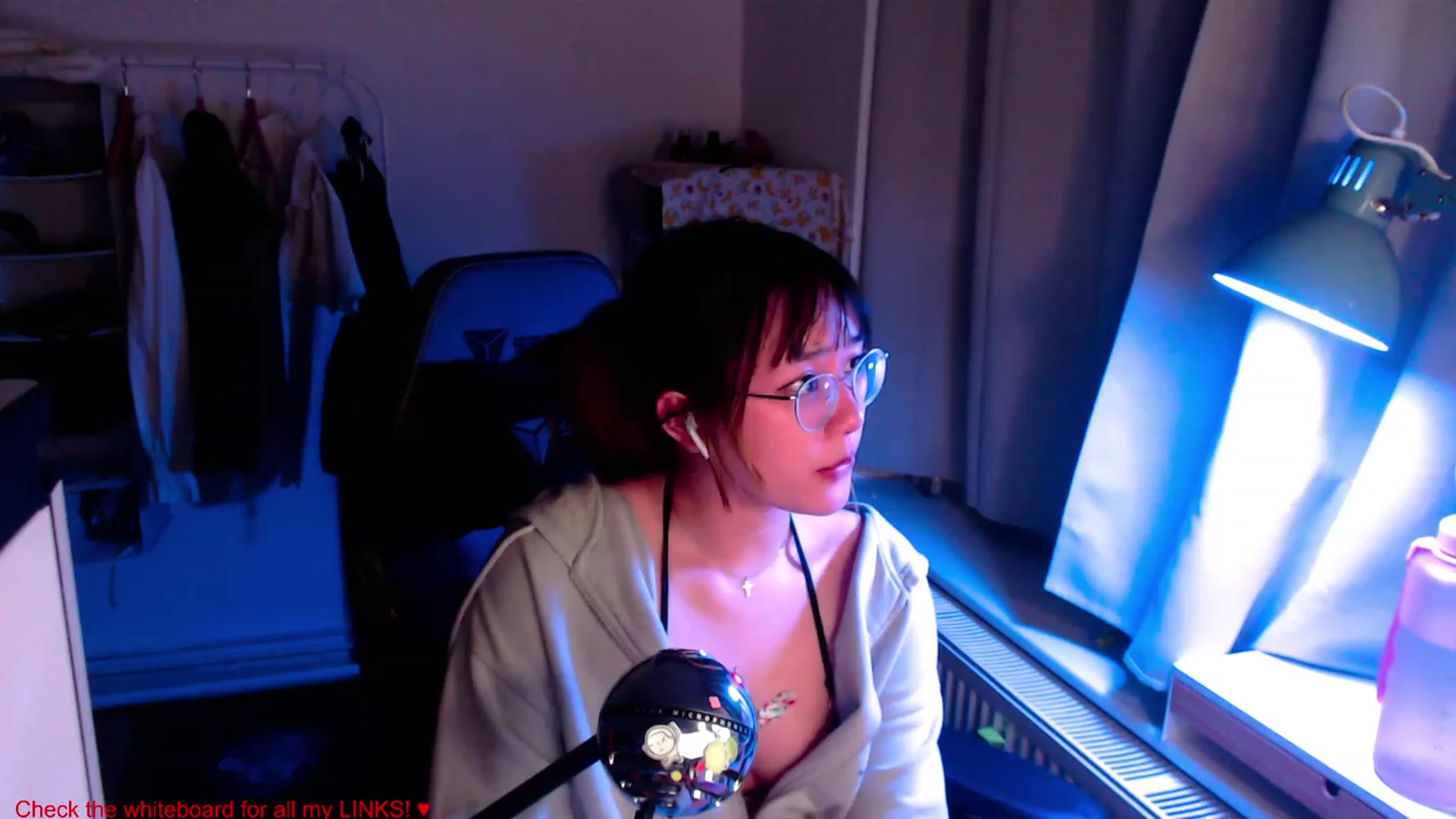 Gallery image thumbnail from Kuromin's myfreecams stream on, 06/22/2023, 22:10 image 3 of 20