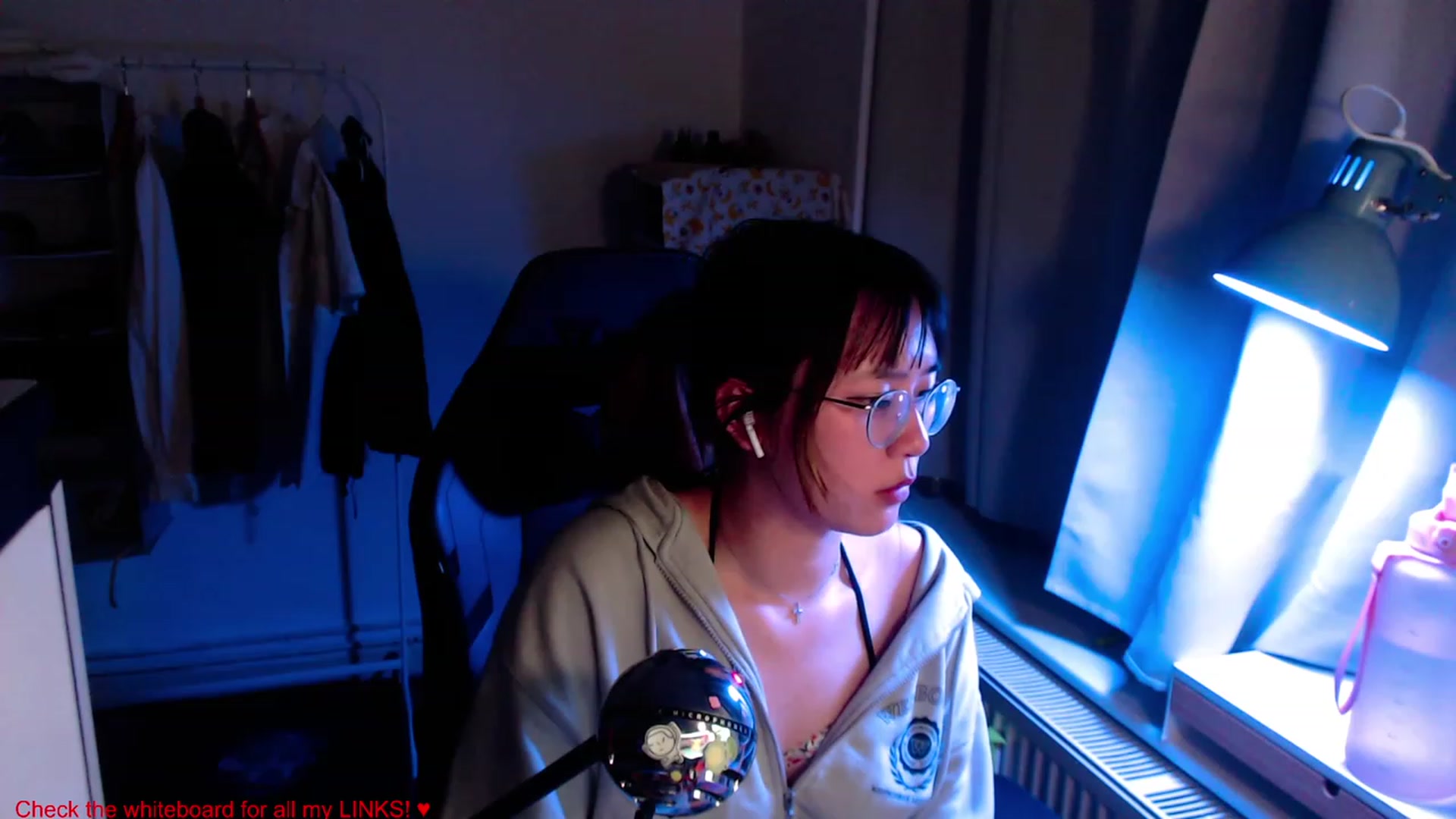 Gallery image thumbnail from Kuromin's myfreecams stream on, 06/22/2023, 22:10 image 7 of 20