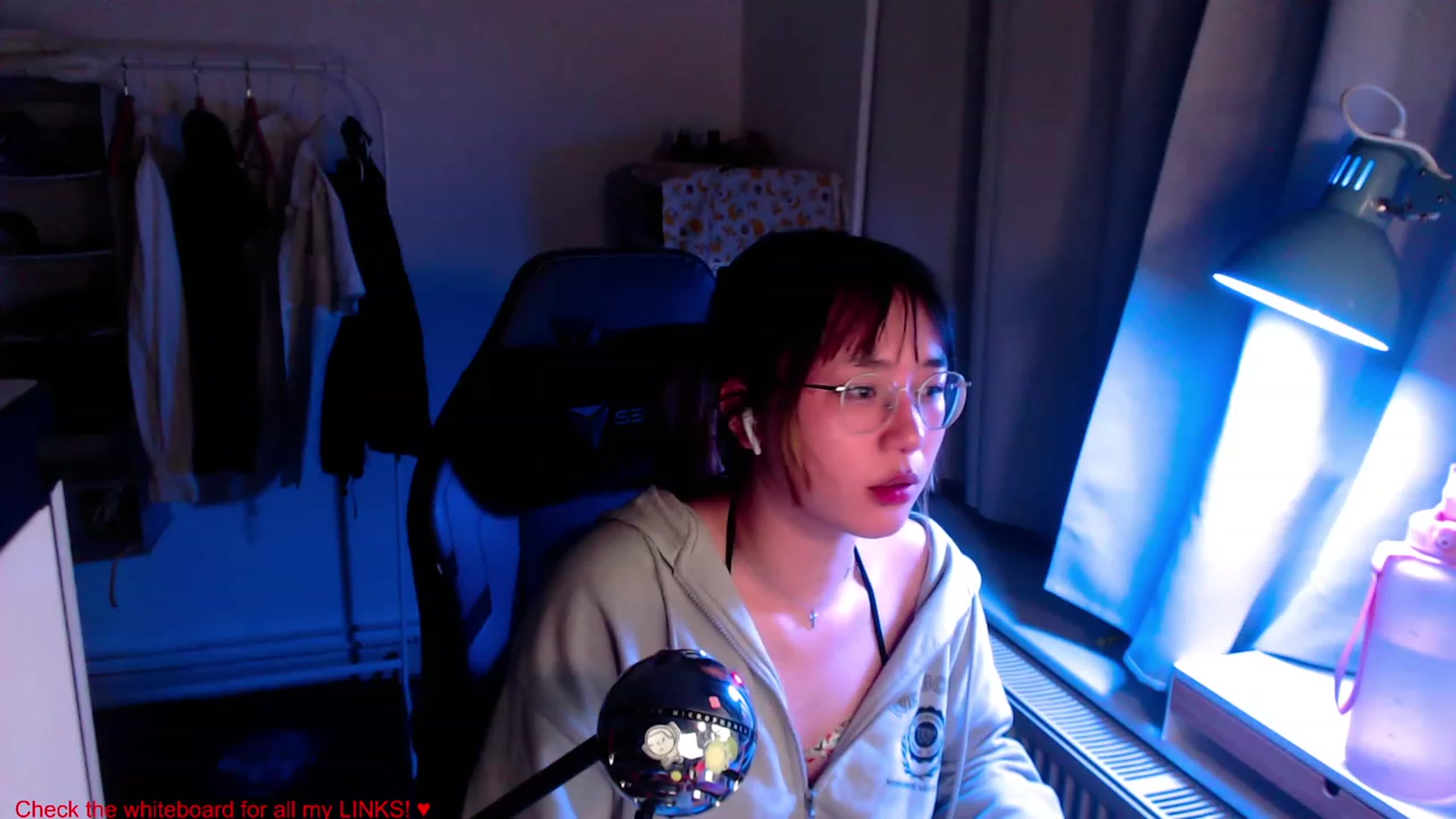 Gallery image thumbnail from Kuromin's myfreecams stream on, 06/22/2023, 22:10 image 6 of 20