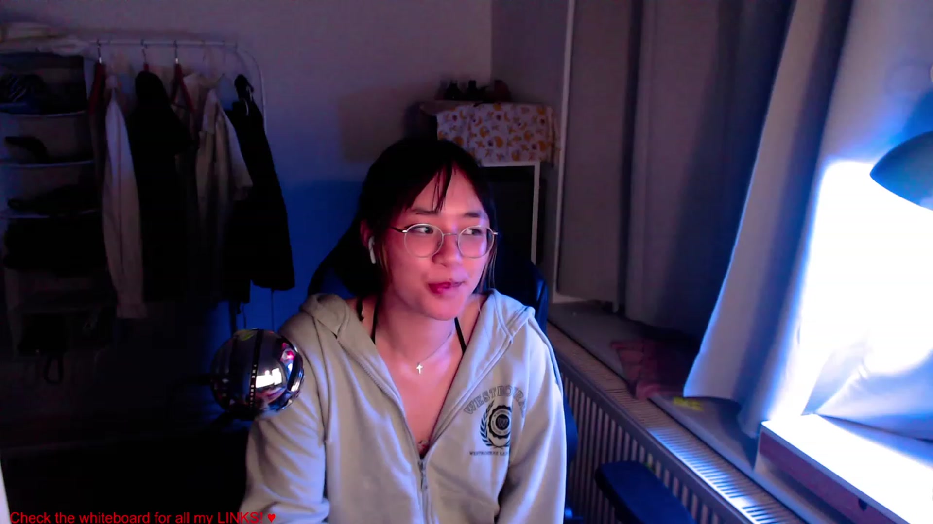 Gallery image thumbnail from Kuromin's myfreecams stream on, 06/23/2023, 24:04 image 5 of 20