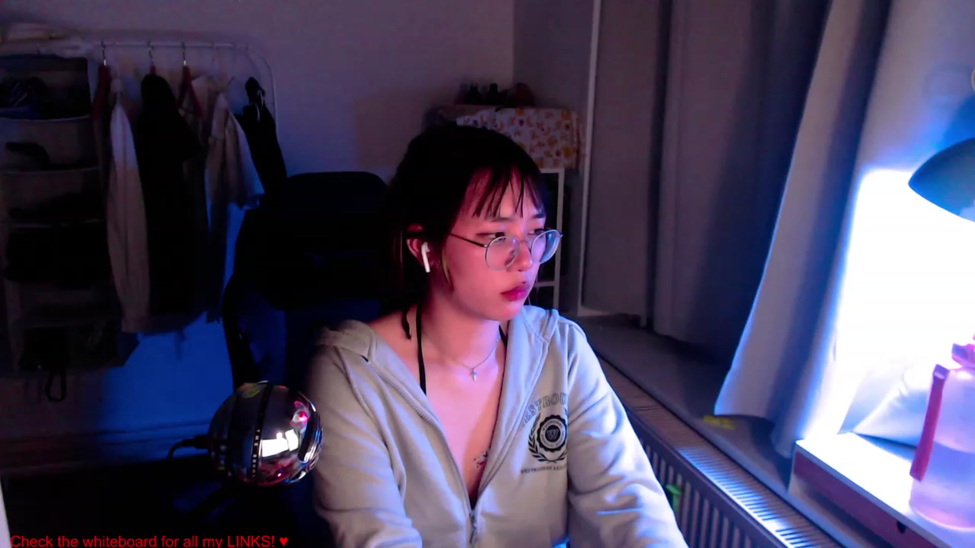 Gallery image thumbnail from Kuromin's myfreecams stream on, 06/23/2023, 24:04 image 12 of 20