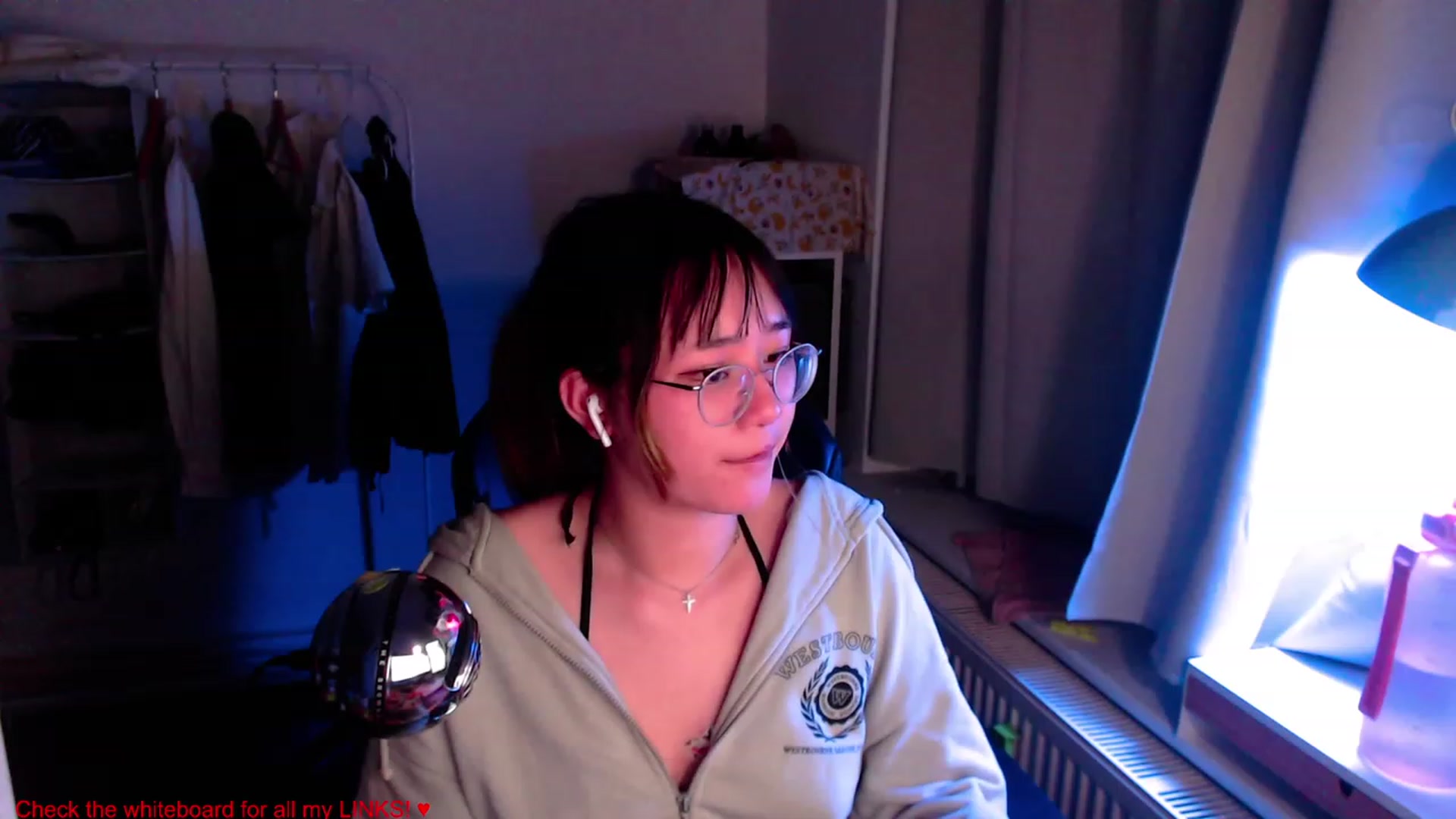 Gallery image thumbnail from Kuromin's myfreecams stream on, 06/23/2023, 24:04 image 10 of 20