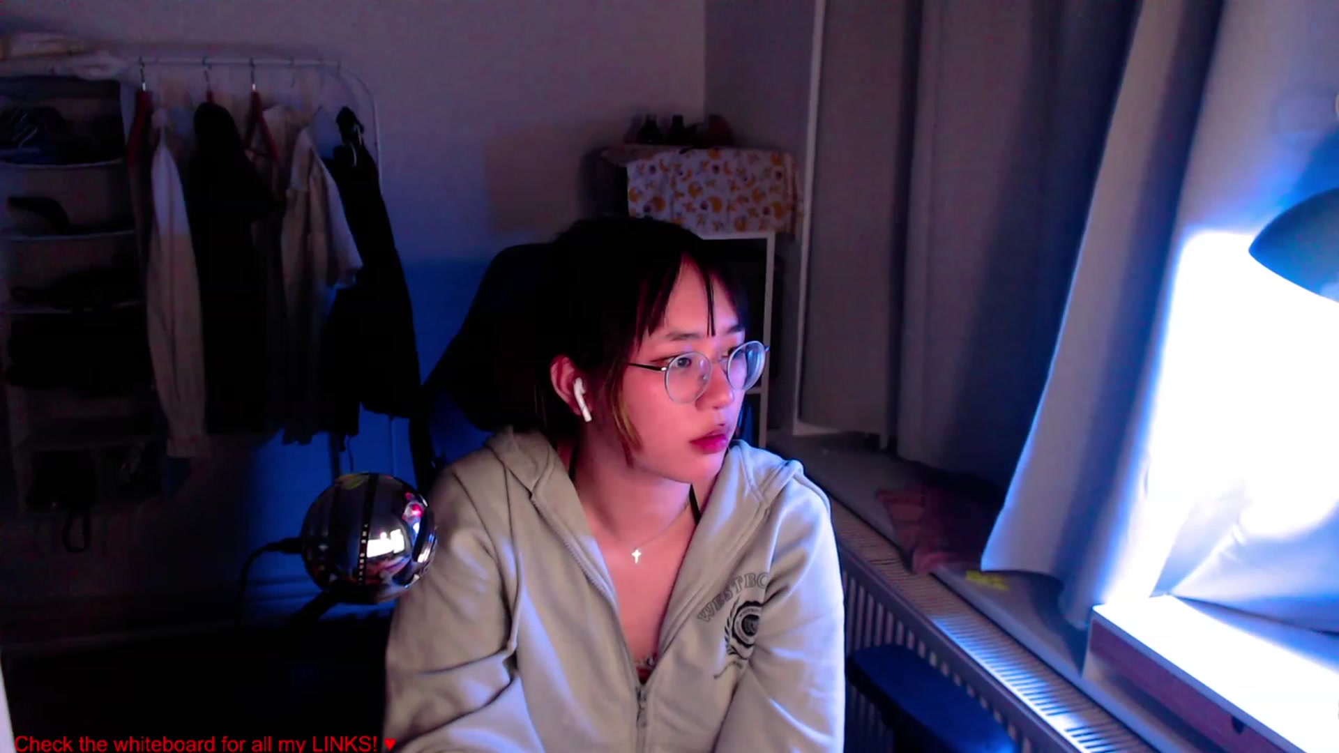 Gallery image thumbnail from Kuromin's myfreecams stream on, 06/23/2023, 24:04 image 4 of 20