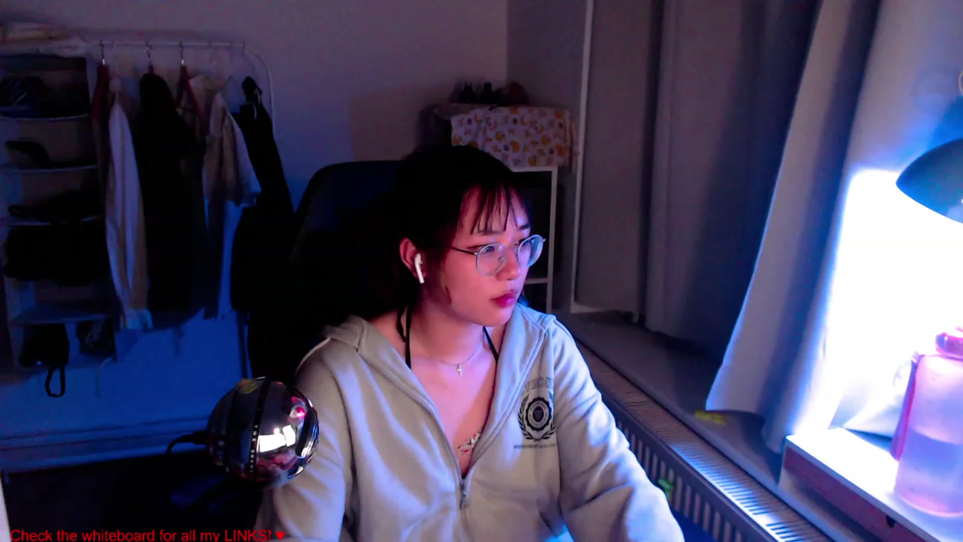 Gallery image thumbnail from Kuromin's myfreecams stream on, 06/23/2023, 24:04 image 20 of 20