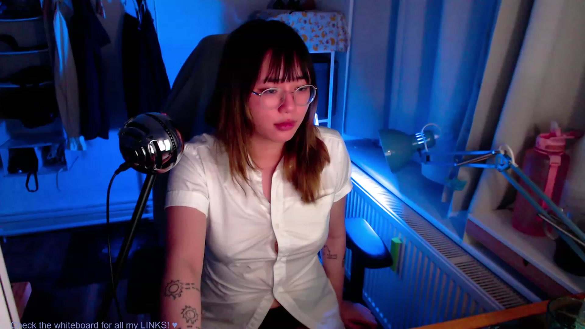 Gallery image thumbnail from Kuromin's myfreecams stream on, 06/24/2023, 04:16 image 6 of 20