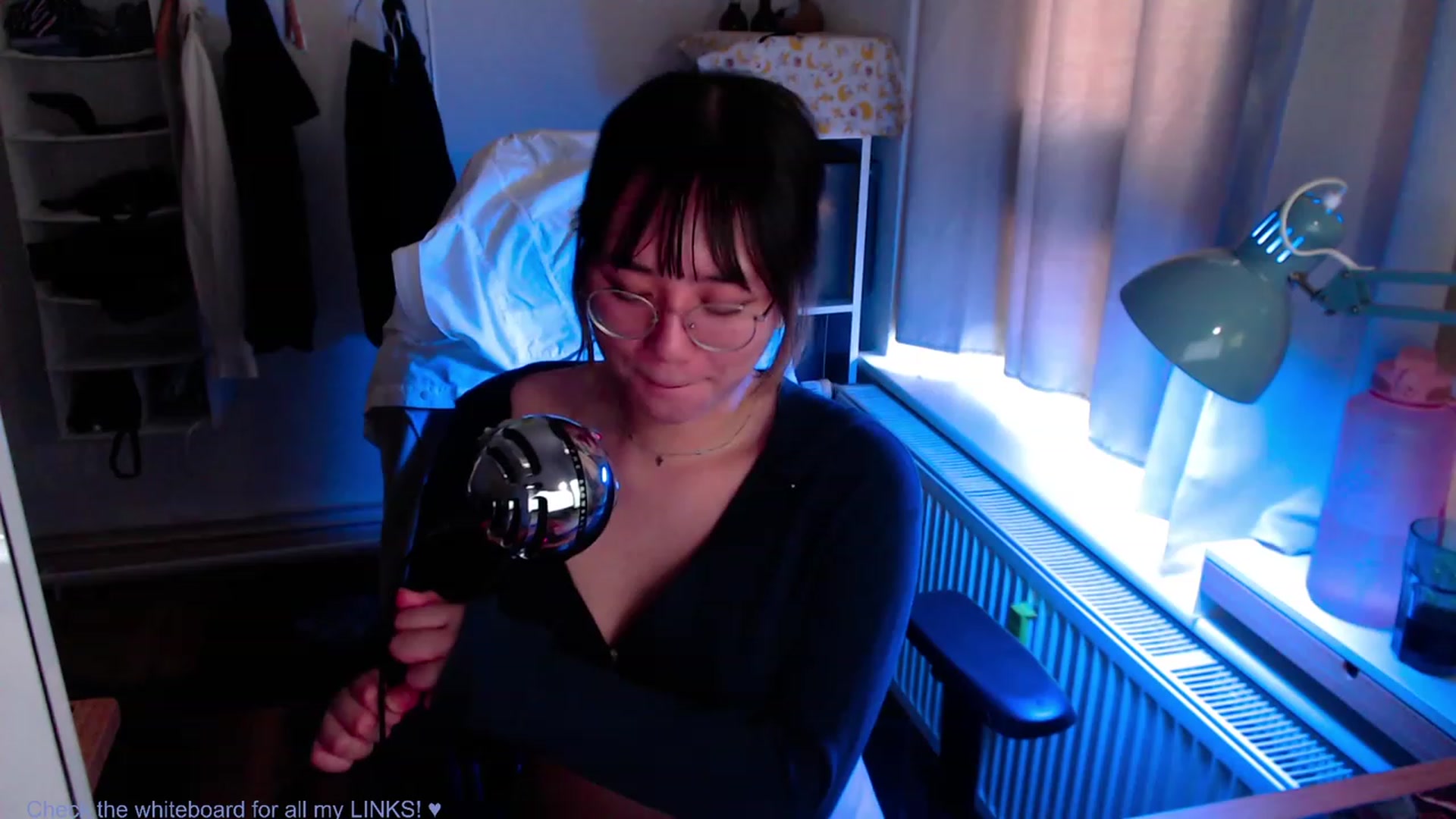 Gallery image thumbnail from Kuromin's myfreecams stream on, 06/24/2023, 07:22 image 8 of 20