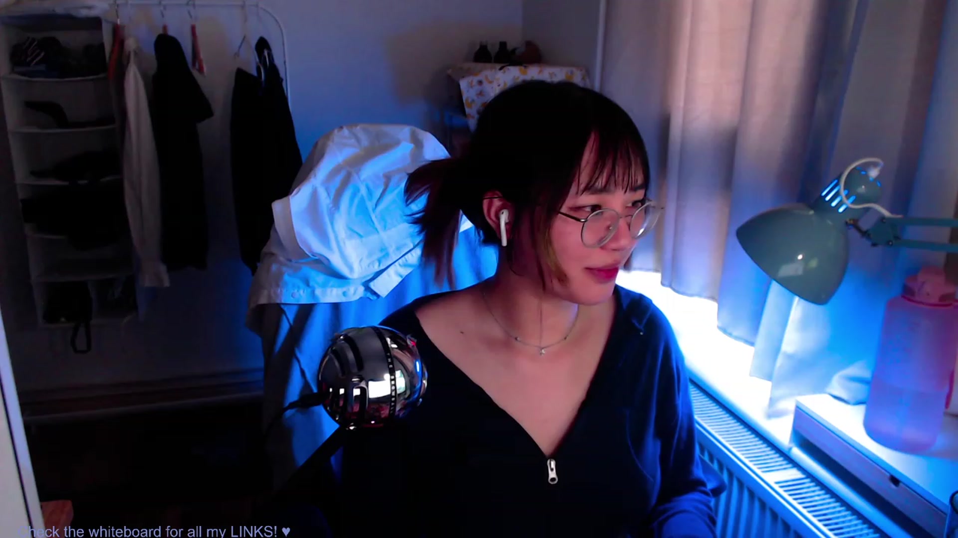 Gallery image thumbnail from Kuromin's myfreecams stream on, 06/24/2023, 07:22 image 16 of 20