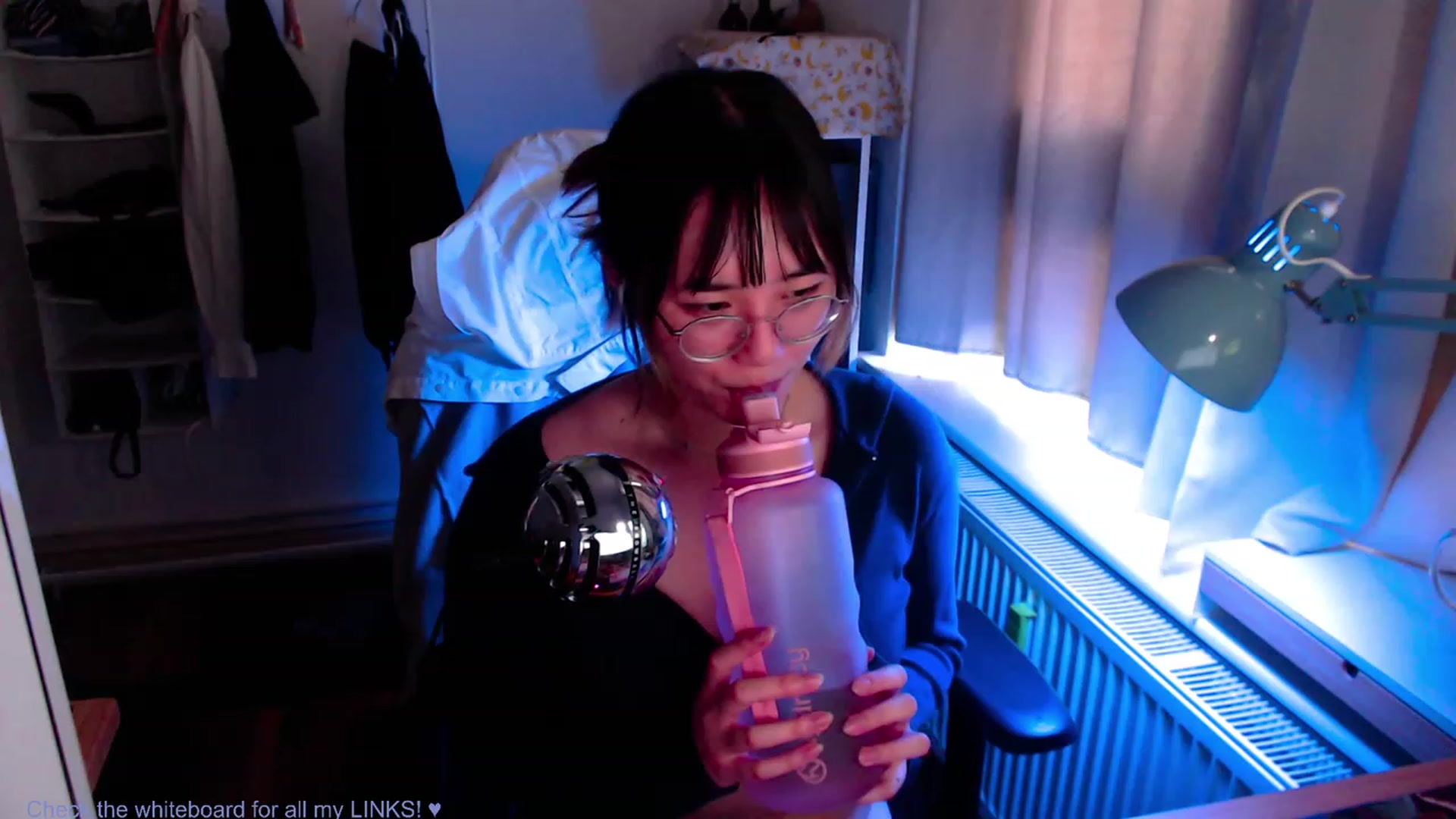 Gallery image thumbnail from Kuromin's myfreecams stream on, 06/24/2023, 07:22 image 7 of 20