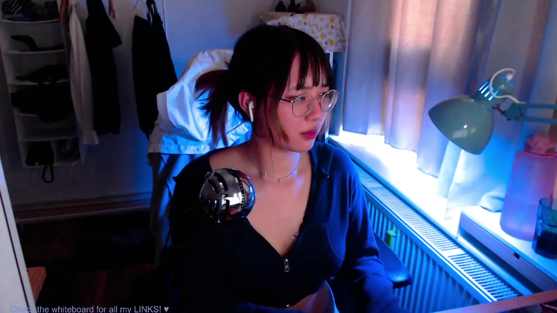 Gallery image thumbnail from Kuromin's myfreecams stream on, 06/24/2023, 07:22 image 9 of 20