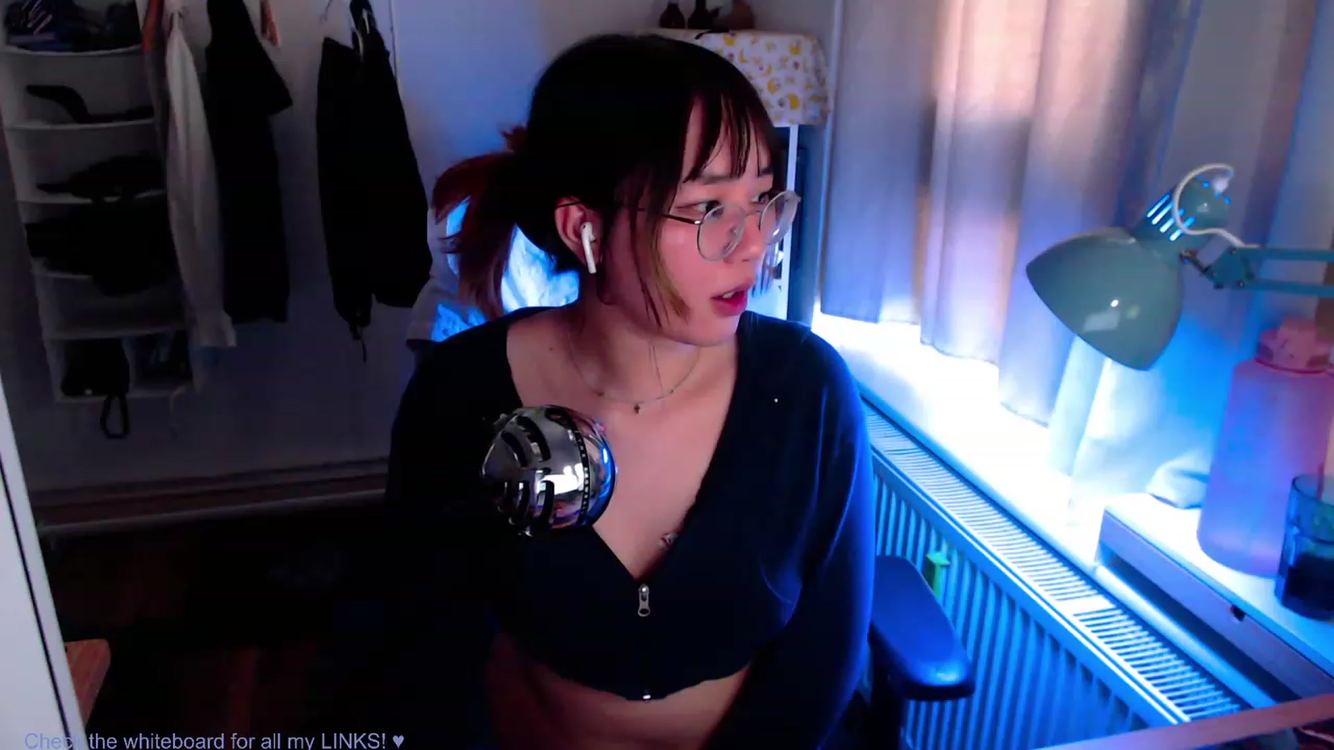 Gallery image thumbnail from Kuromin's myfreecams stream on, 06/24/2023, 07:22 image 11 of 20