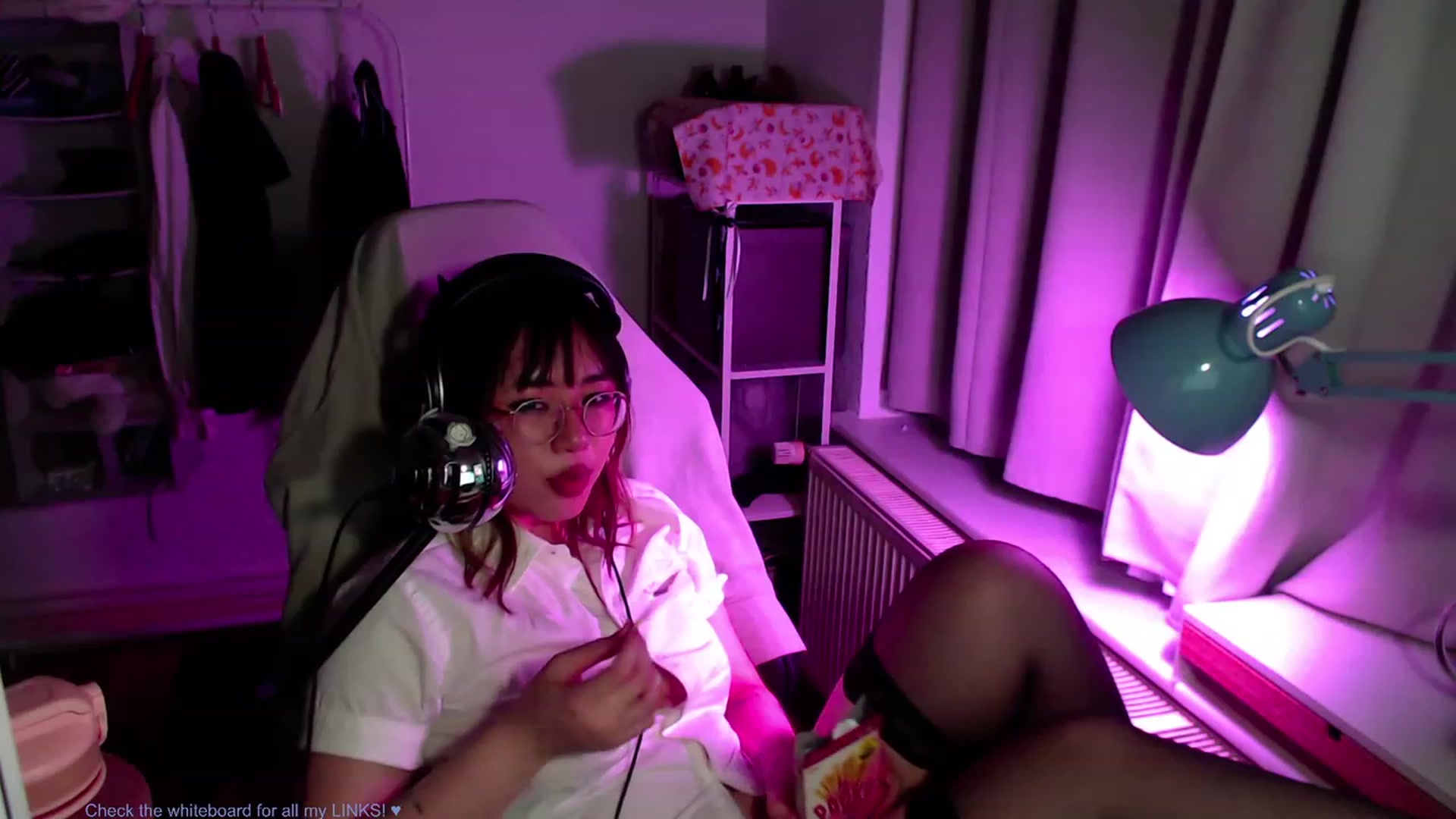 Gallery image thumbnail from Kuromin's myfreecams stream on, 06/26/2023, 03:43 image 5 of 20
