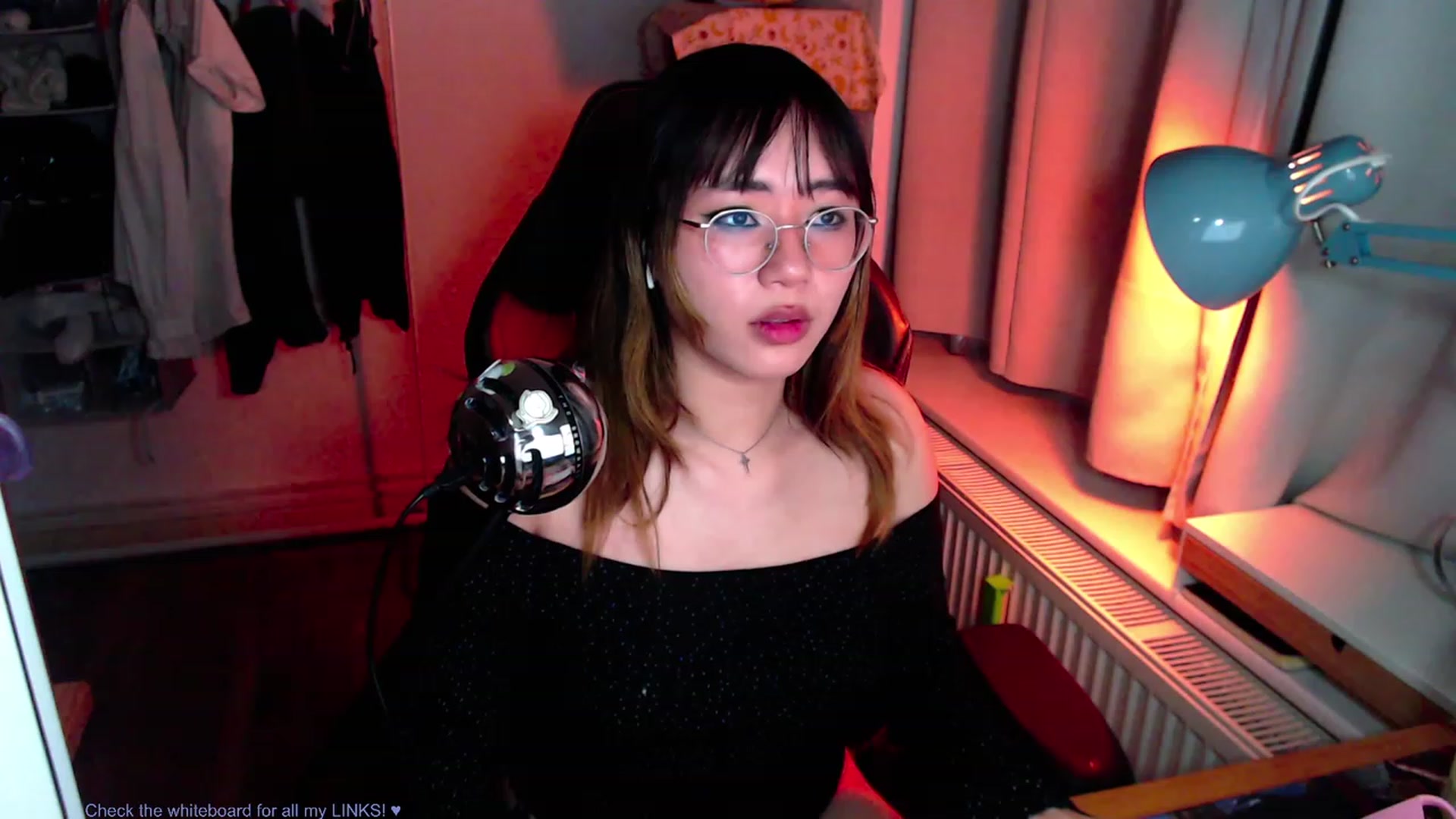 Gallery image thumbnail from Kuromin's myfreecams stream on, 06/28/2023, 01:32 image 12 of 20
