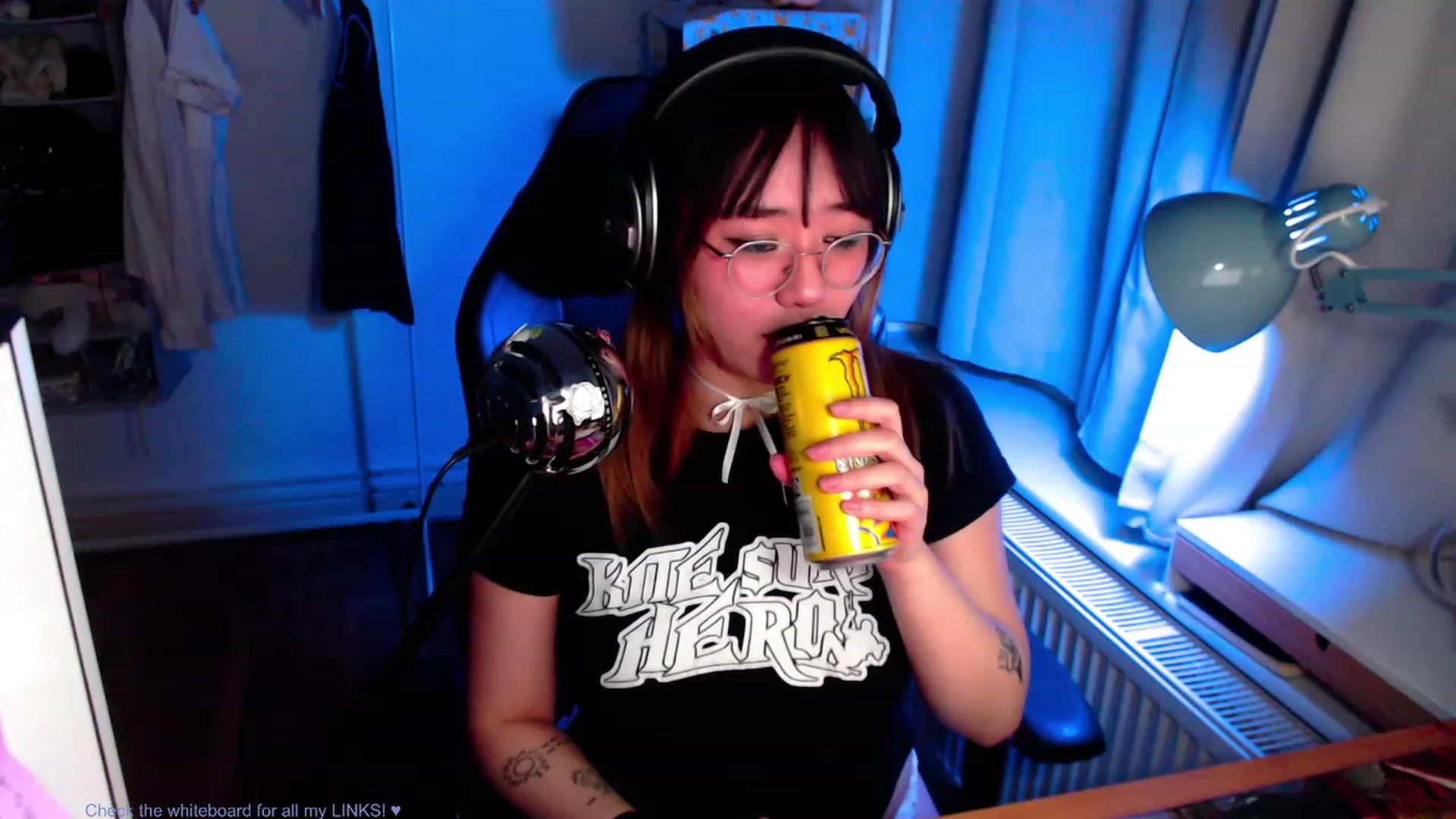 Gallery image thumbnail from Kuromin's myfreecams stream on, 06/28/2023, 21:44 image 9 of 20