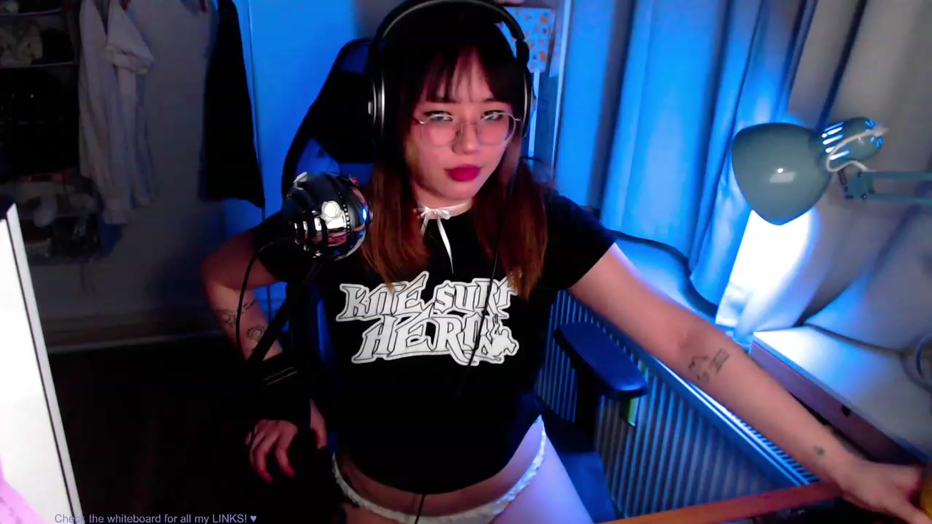 Gallery image thumbnail from Kuromin's myfreecams stream on, 06/28/2023, 21:44 image 1 of 20