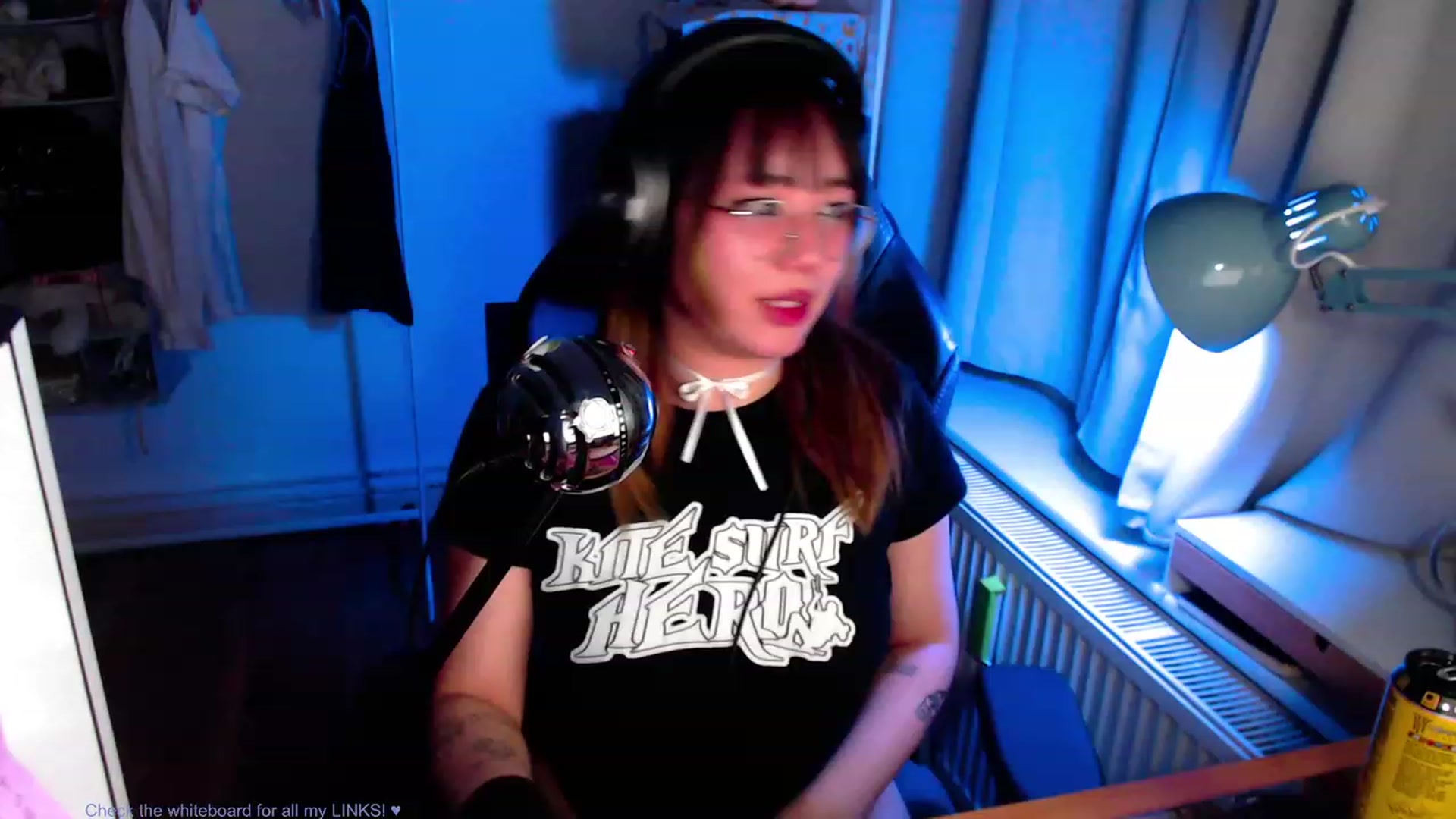 Gallery image thumbnail from Kuromin's myfreecams stream on, 06/28/2023, 21:44 image 14 of 20