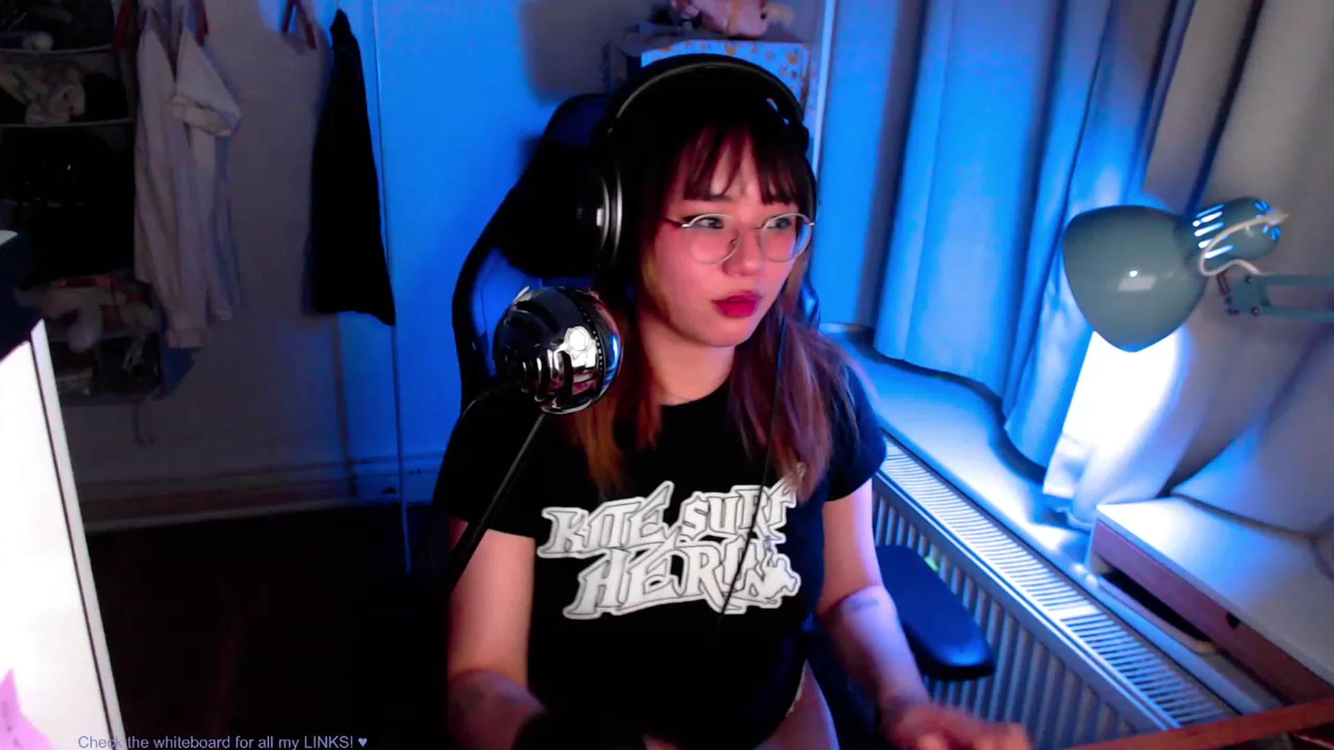 Gallery image thumbnail from Kuromin's myfreecams stream on, 06/28/2023, 23:11 image 4 of 20