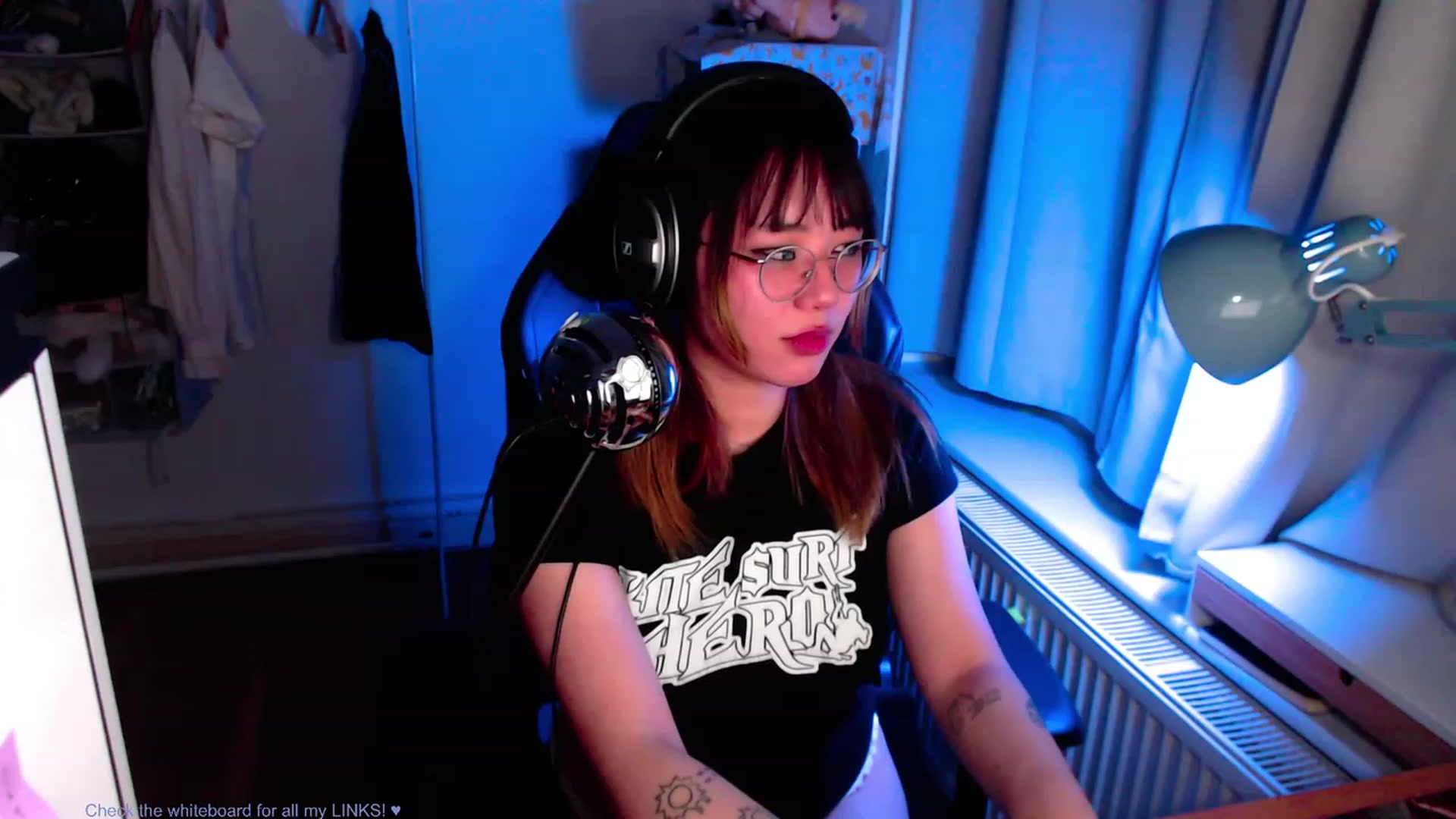 Gallery image thumbnail from Kuromin's myfreecams stream on, 06/28/2023, 23:11 image 6 of 20
