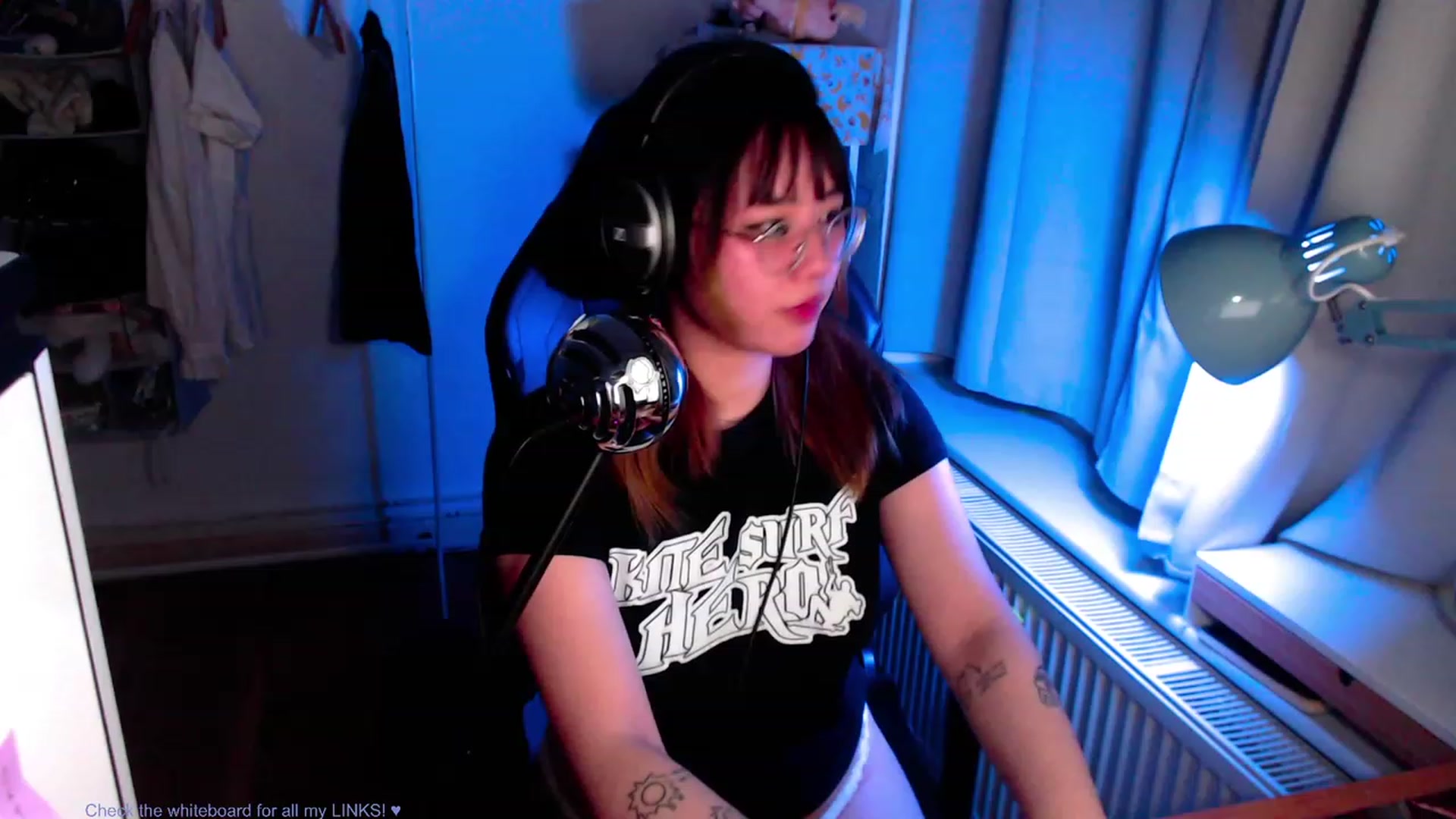 Gallery image thumbnail from Kuromin's myfreecams stream on, 06/28/2023, 23:11 image 2 of 20