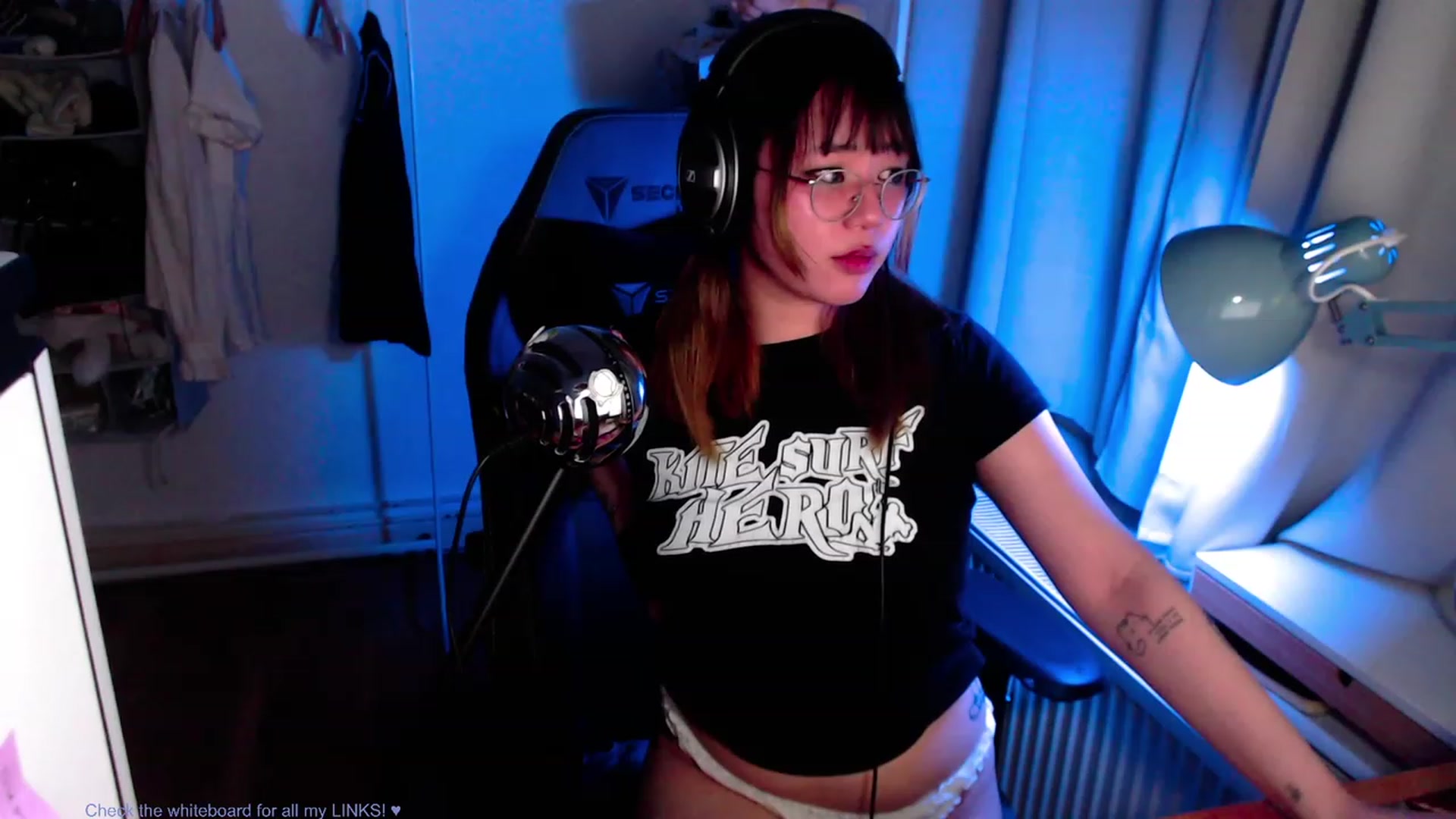 Gallery image thumbnail from Kuromin's myfreecams stream on, 06/28/2023, 23:11 image 11 of 20