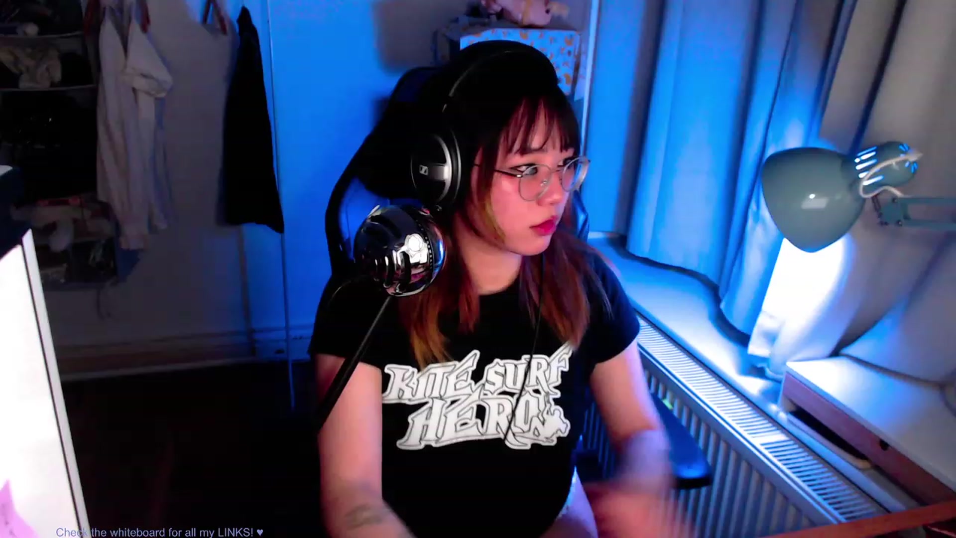 Gallery image thumbnail from Kuromin's myfreecams stream on, 06/28/2023, 23:11 image 5 of 20