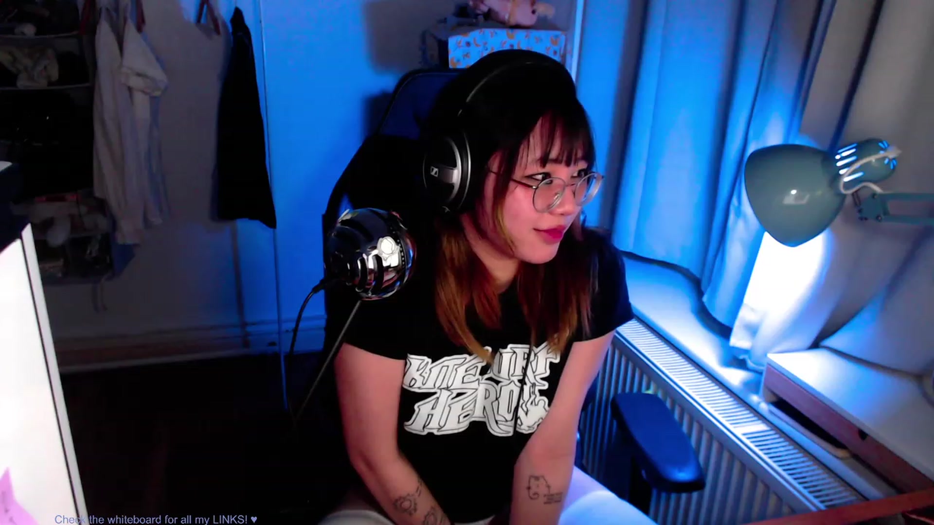 Gallery image thumbnail from Kuromin's myfreecams stream on, 06/28/2023, 23:11 image 17 of 20